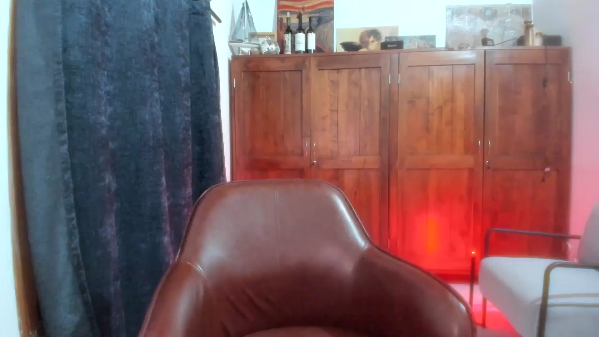 Gallery image thumbnail from Lindsoft's myfreecams stream on, 11/08/2025, 02:21 image 4 of 20