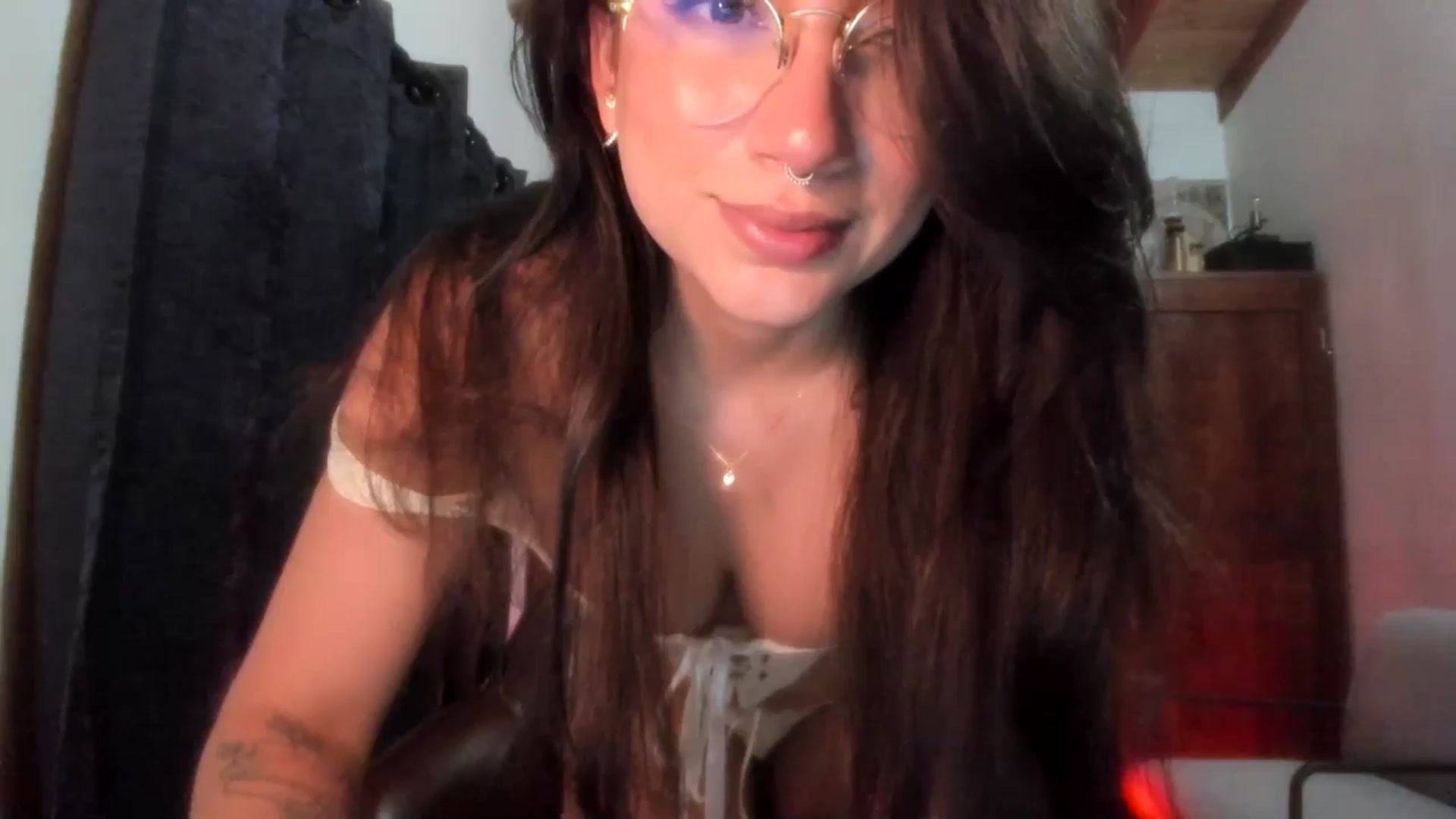 Gallery image thumbnail from Lindsoft's myfreecams stream on, 11/20/2025, 02:11 image 5 of 20