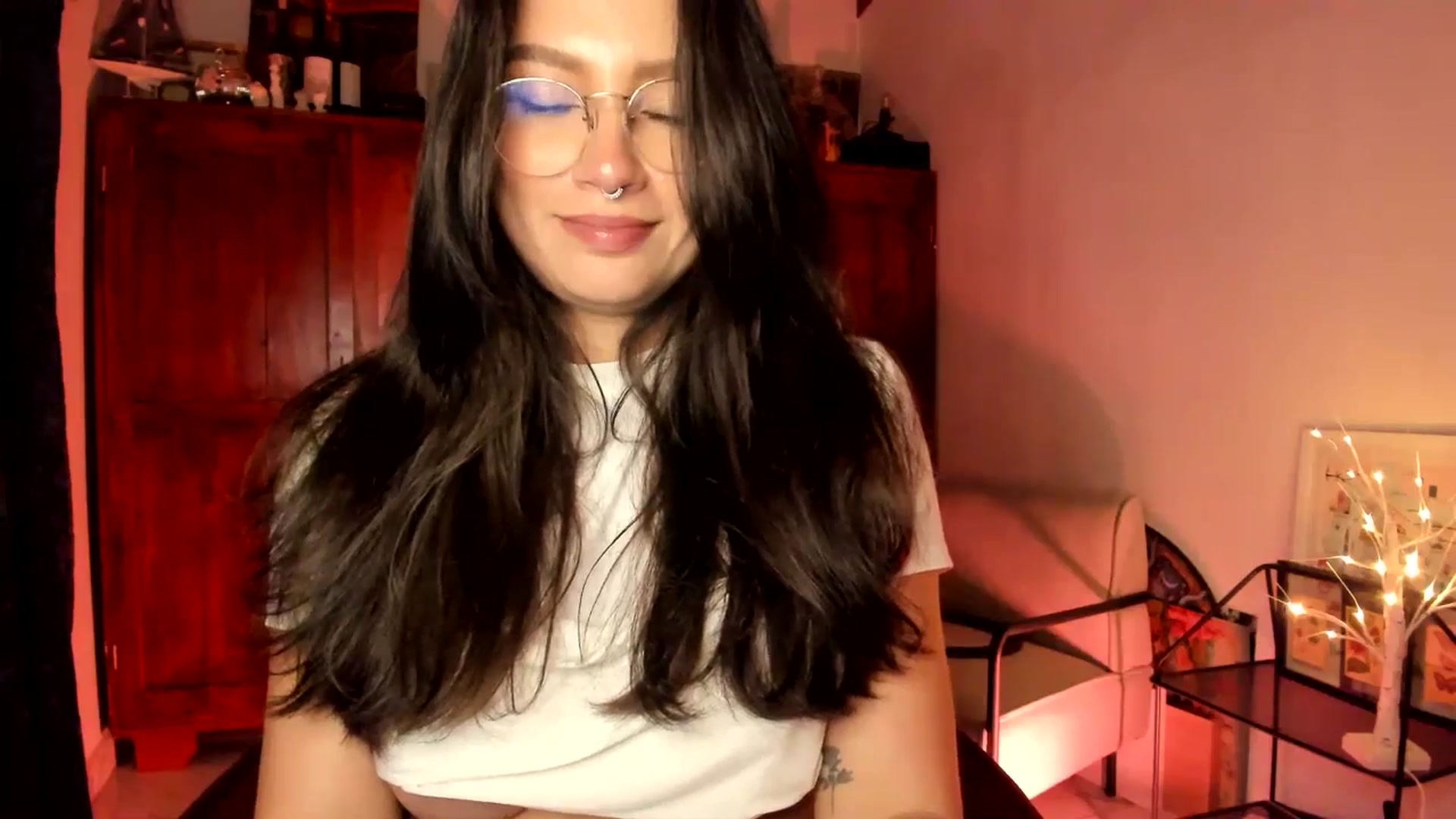 Gallery image thumbnail from Lindsoft's myfreecams stream on, 11/30/2025, 03:56 image 2 of 20