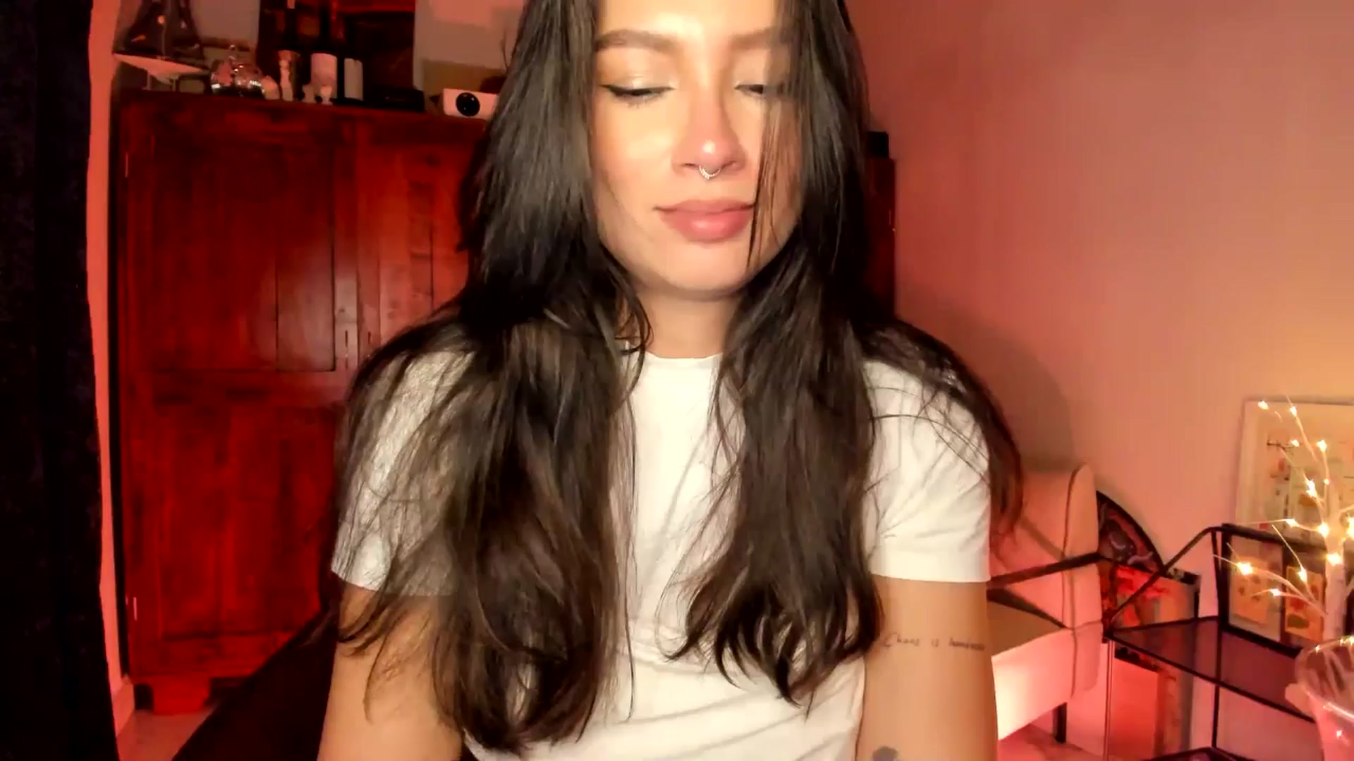 Gallery image thumbnail from Lindsoft's myfreecams stream on, 11/30/2025, 04:35 image 5 of 20