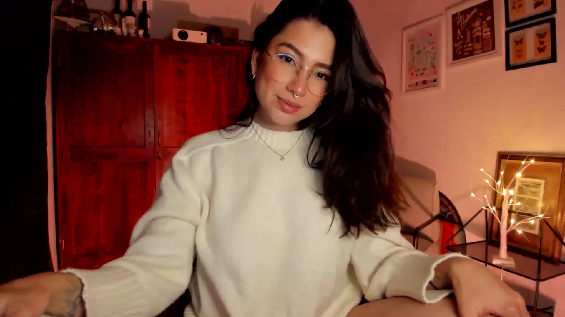 Gallery image thumbnail from Lindsoft's myfreecams stream on, 12/13/2025, 03:25 image 3 of 20