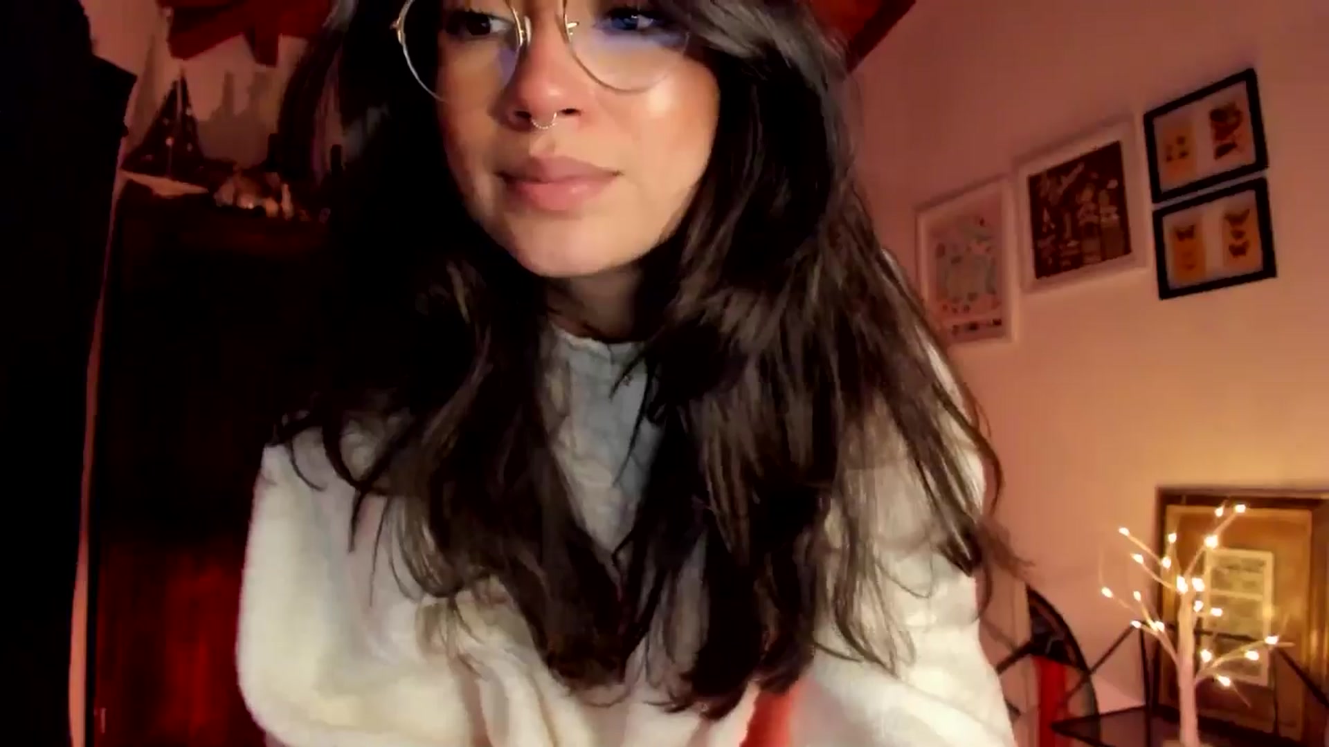 Gallery image thumbnail from Lindsoft's myfreecams stream on, 12/13/2025, 03:25 image 10 of 20
