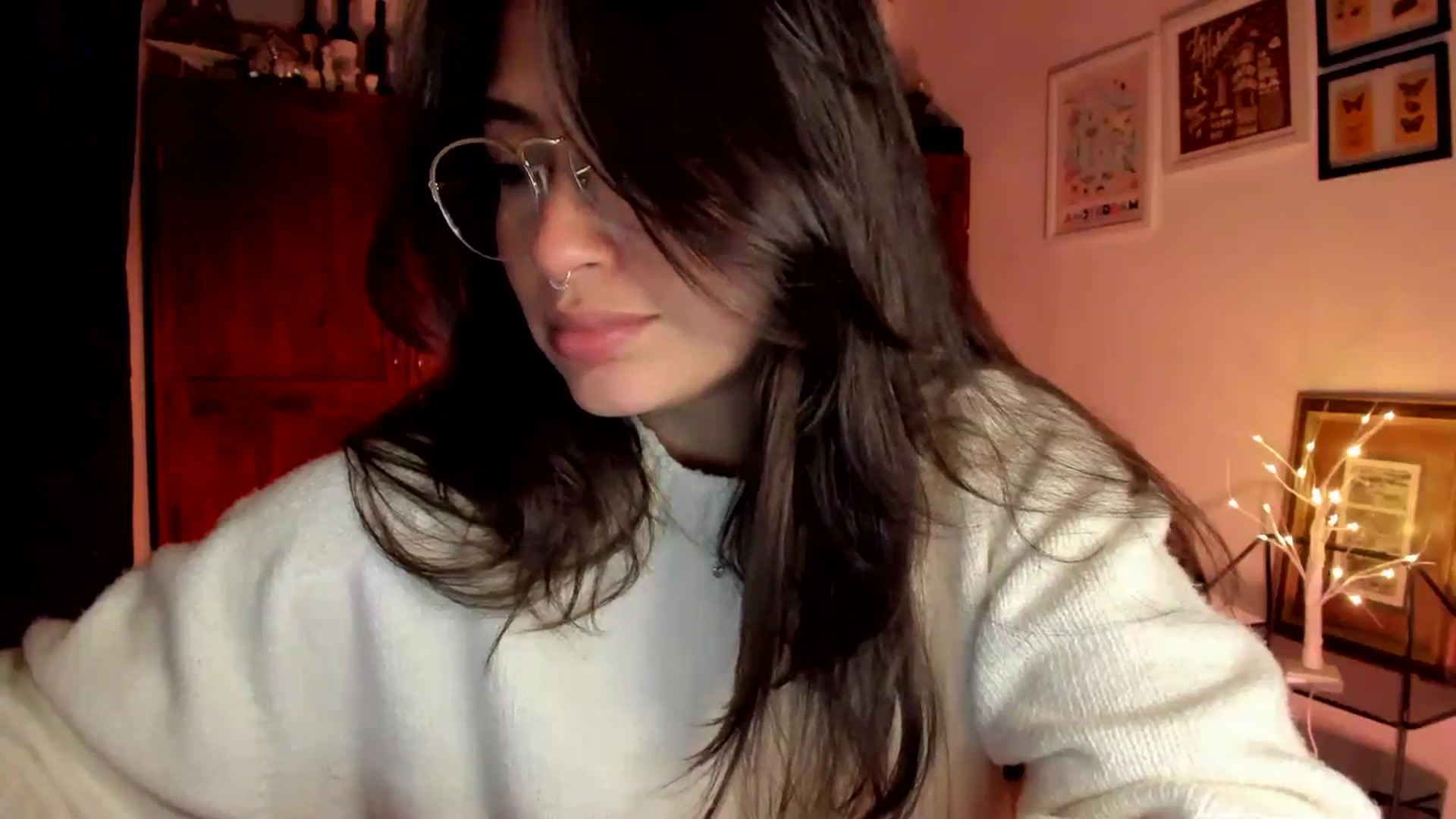 Gallery image thumbnail from Lindsoft's myfreecams stream on, 12/13/2025, 03:25 image 4 of 20