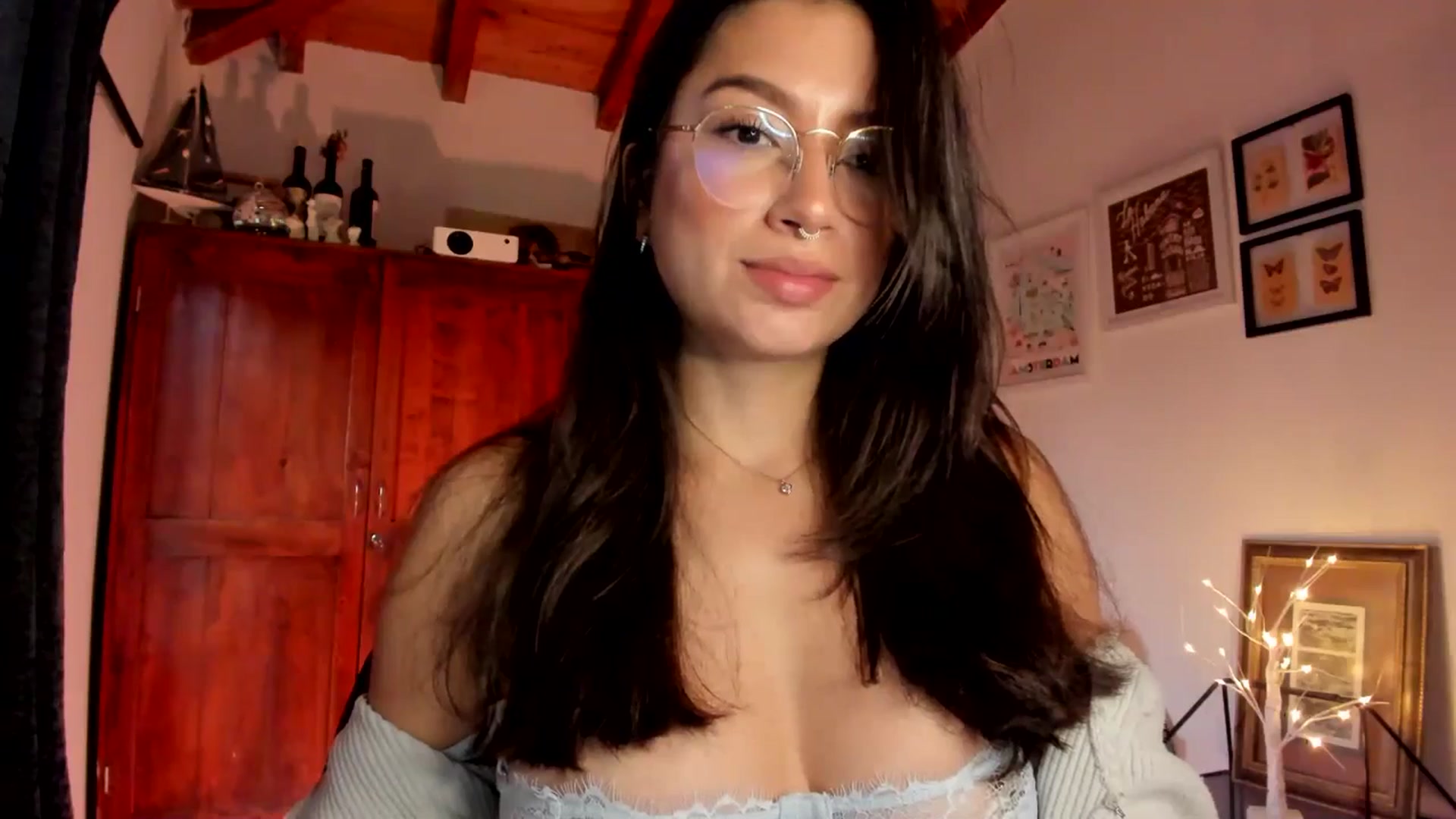 Gallery image thumbnail from Lindsoft's myfreecams stream on, 12/15/2025, 21:41 image 14 of 20