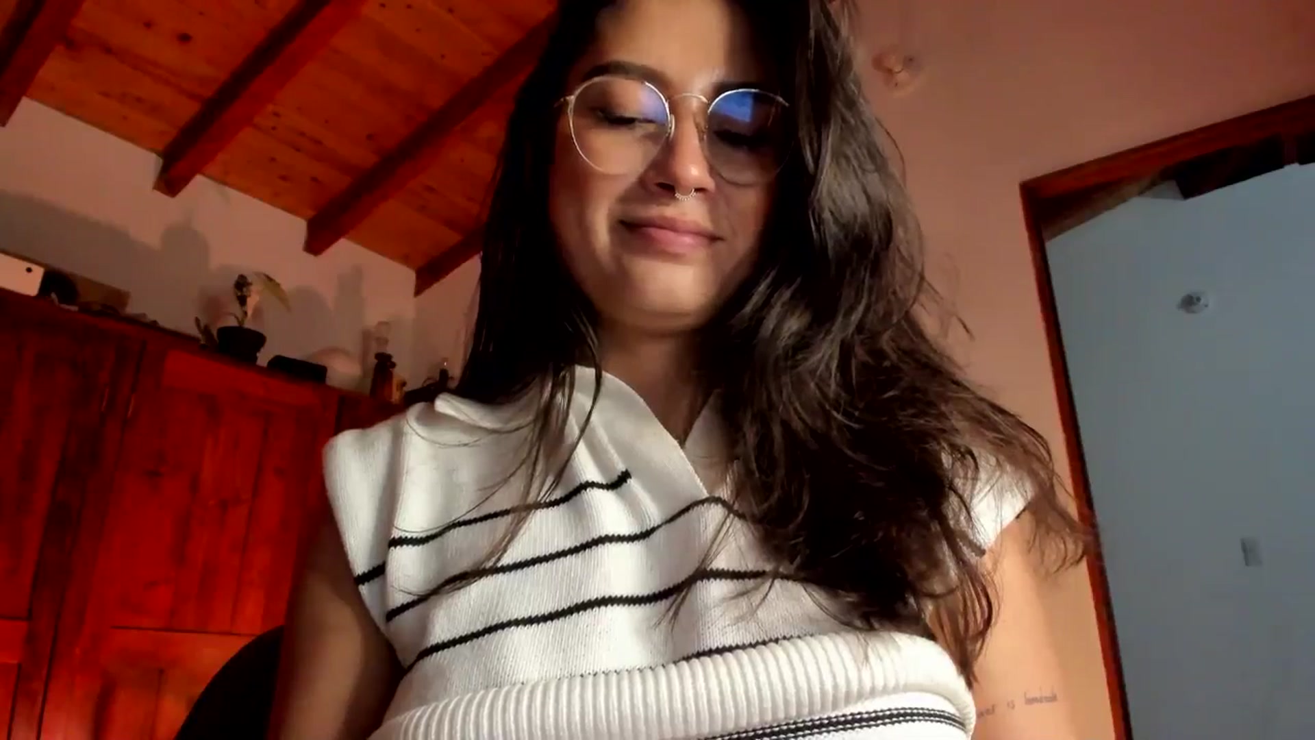 Gallery image thumbnail from Lindsoft's myfreecams stream on, 12/18/2025, 23:34 image 18 of 20