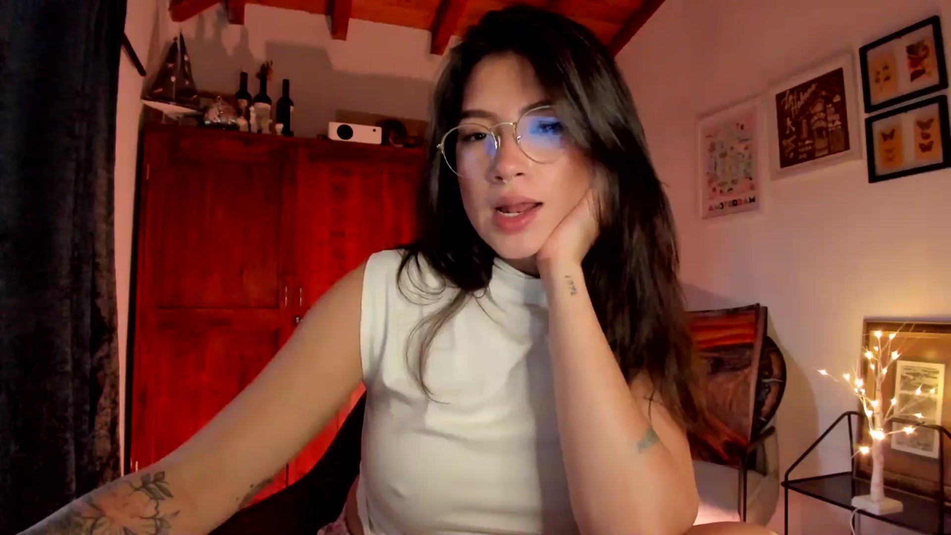 Gallery image thumbnail from Lindsoft's myfreecams stream on, 12/20/2025, 21:45 image 7 of 20