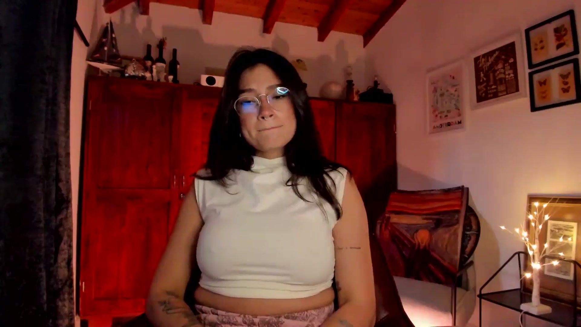 Gallery image thumbnail from Lindsoft's myfreecams stream on, 12/20/2025, 21:45 image 12 of 20