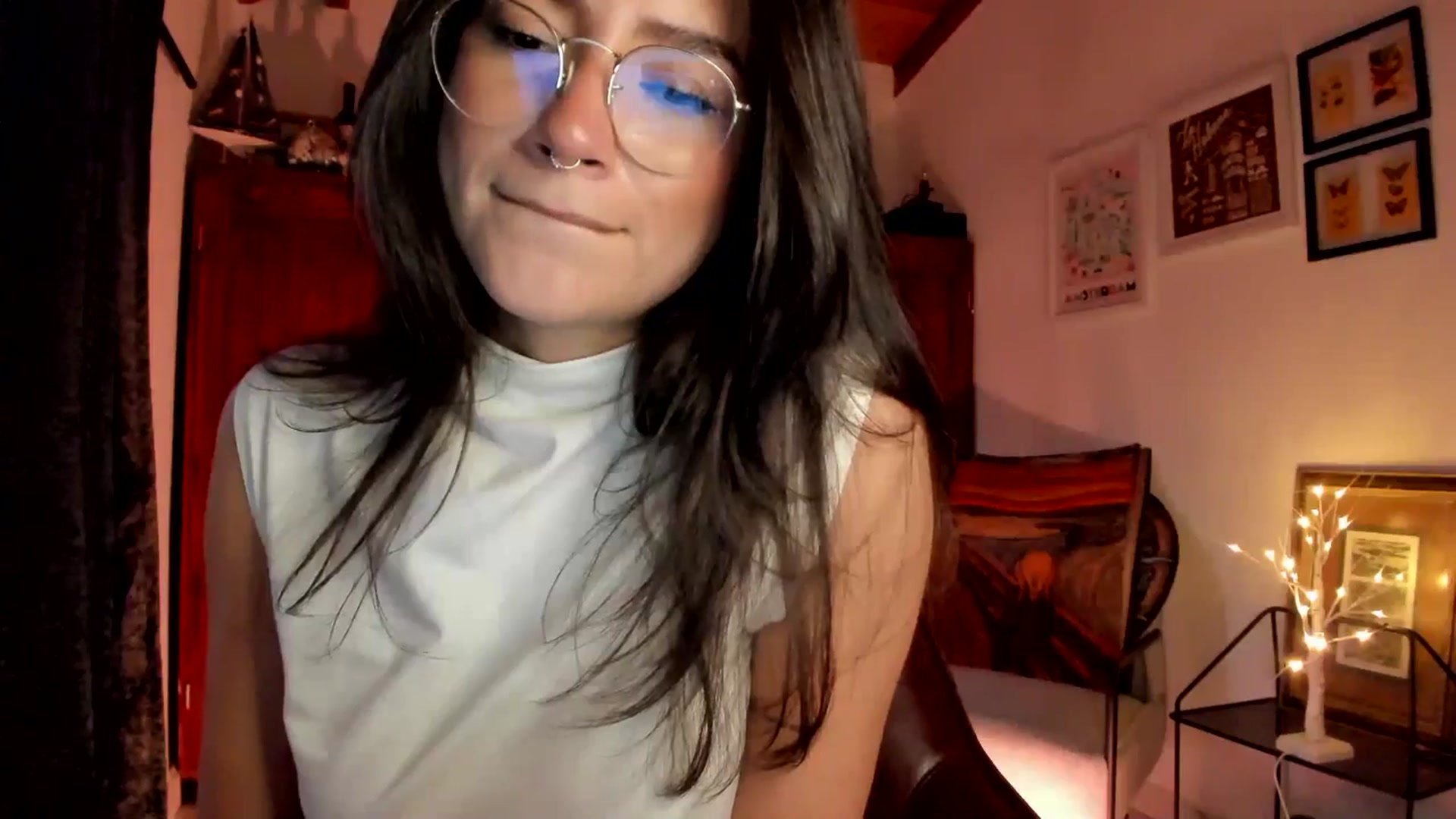 Gallery image thumbnail from Lindsoft's myfreecams stream on, 12/20/2025, 22:54 image 7 of 20