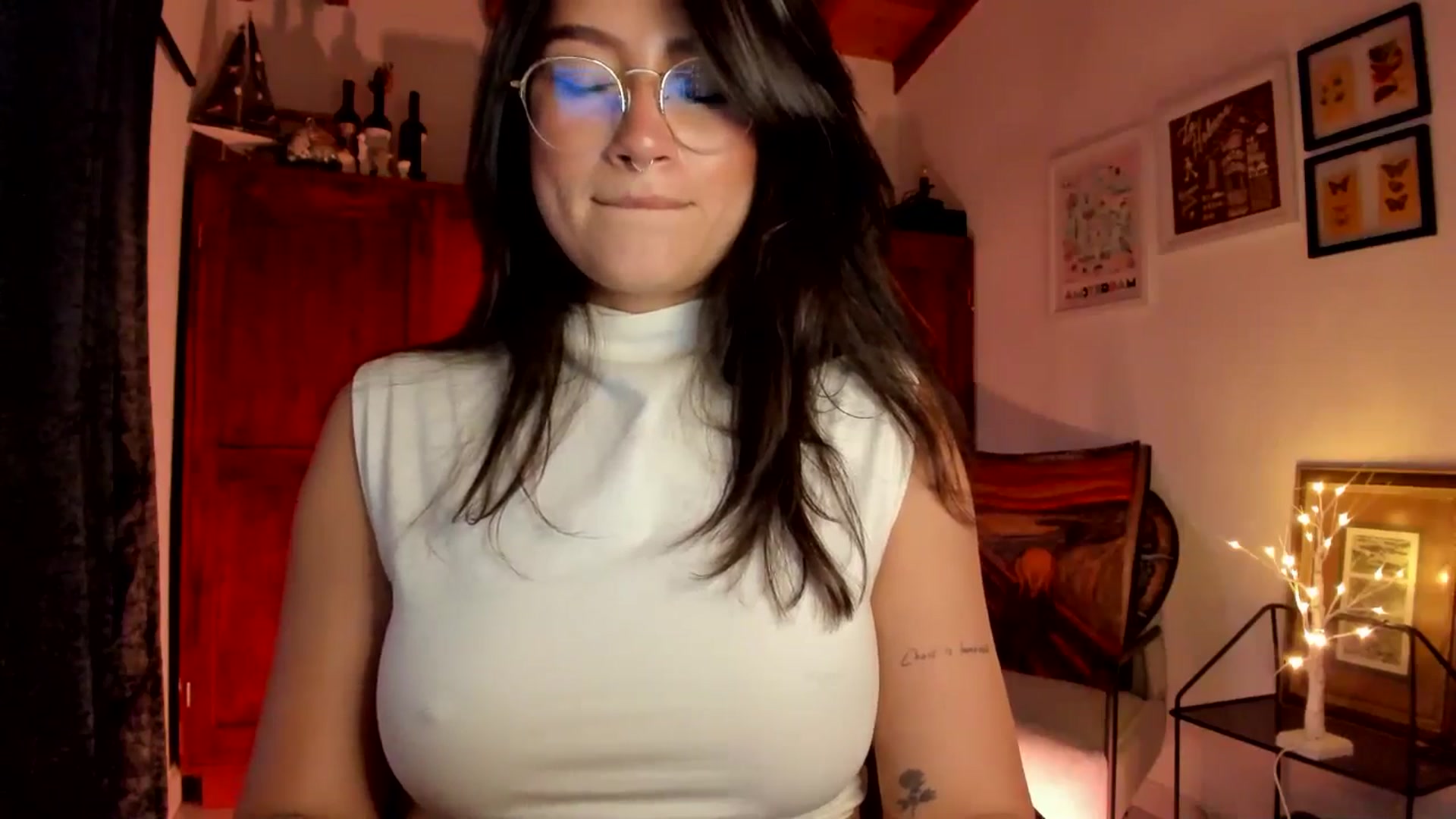 Gallery image thumbnail from Lindsoft's myfreecams stream on, 12/20/2025, 22:54 image 8 of 20