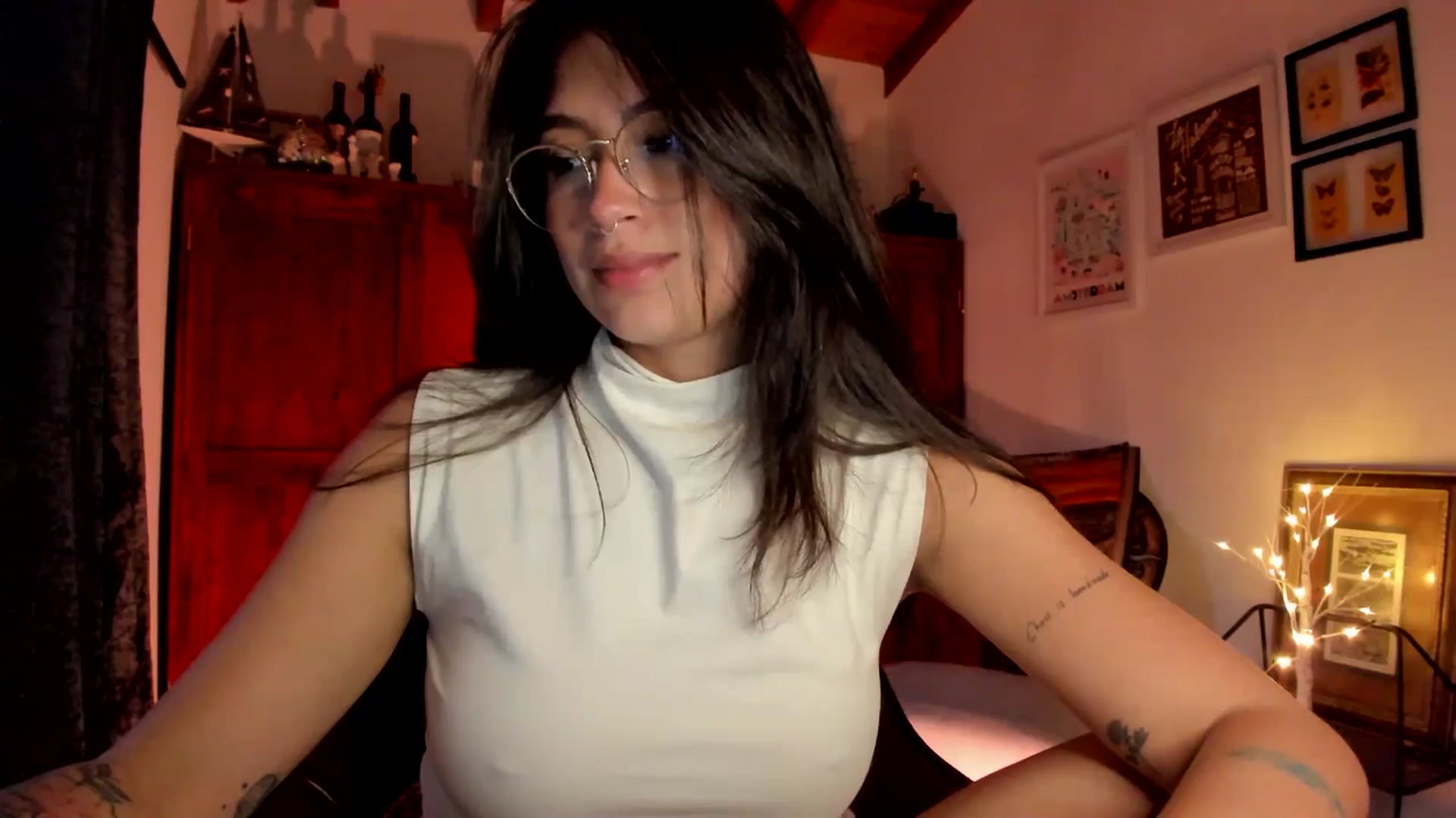 Gallery image thumbnail from Lindsoft's myfreecams stream on, 12/20/2025, 22:54 image 15 of 20