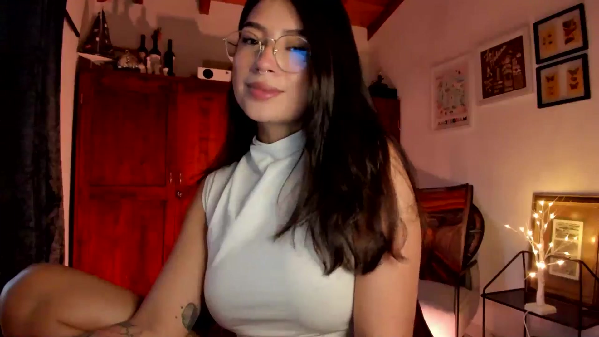 Gallery image thumbnail from Lindsoft's myfreecams stream on, 12/20/2025, 22:54 image 5 of 20