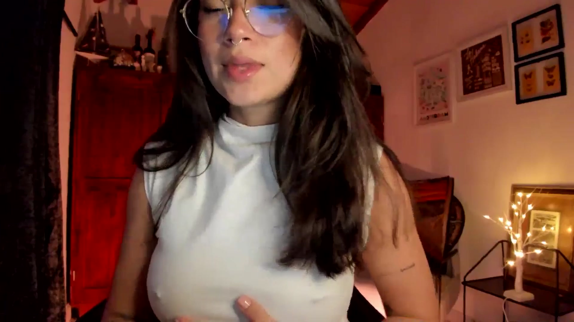 Gallery image thumbnail from Lindsoft's myfreecams stream on, 12/20/2025, 22:54 image 18 of 20