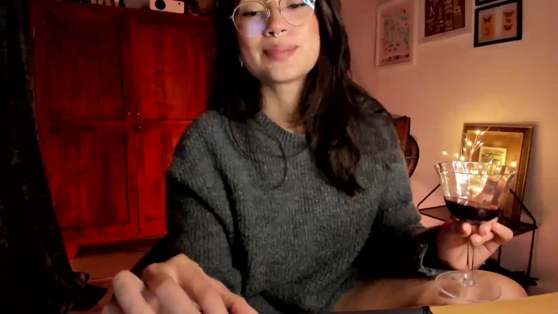 Gallery image thumbnail from Lindsoft's myfreecams stream on, 12/22/2025, 01:02 image 7 of 20