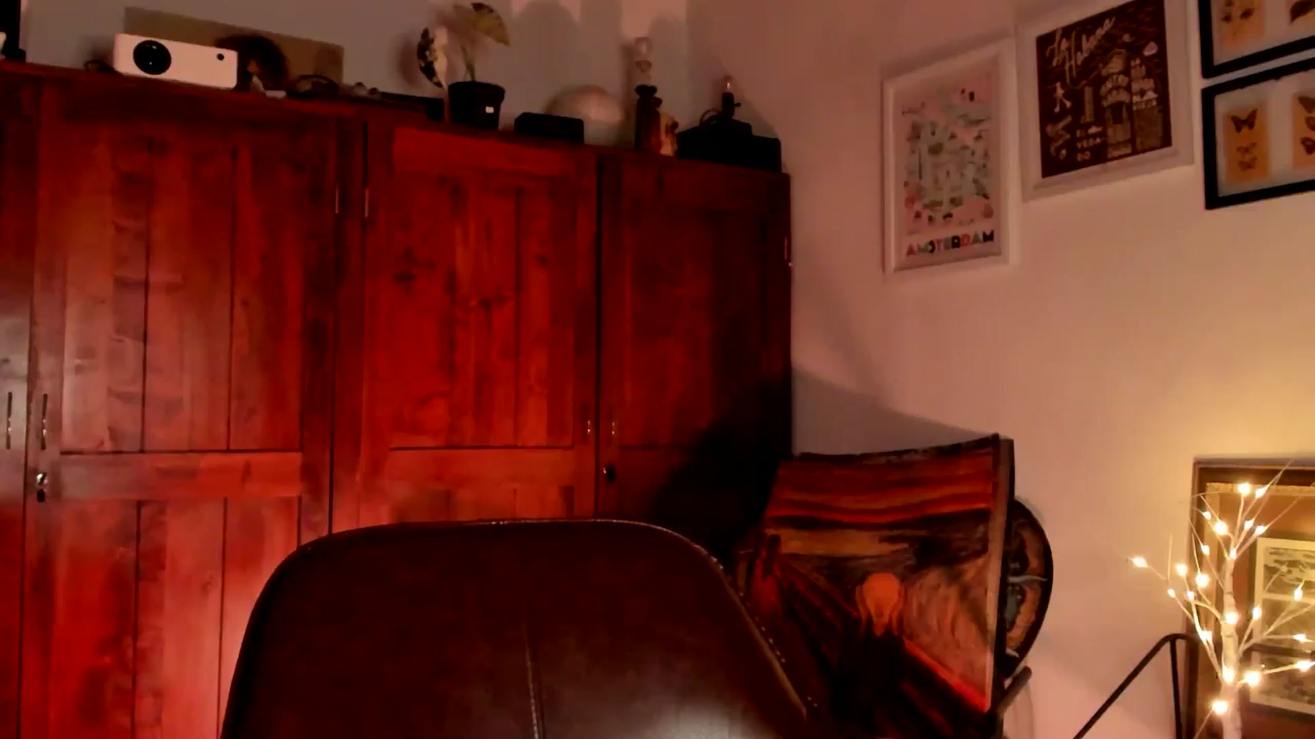 Gallery image thumbnail from Lindsoft's myfreecams stream on, 12/22/2025, 01:02 image 15 of 20
