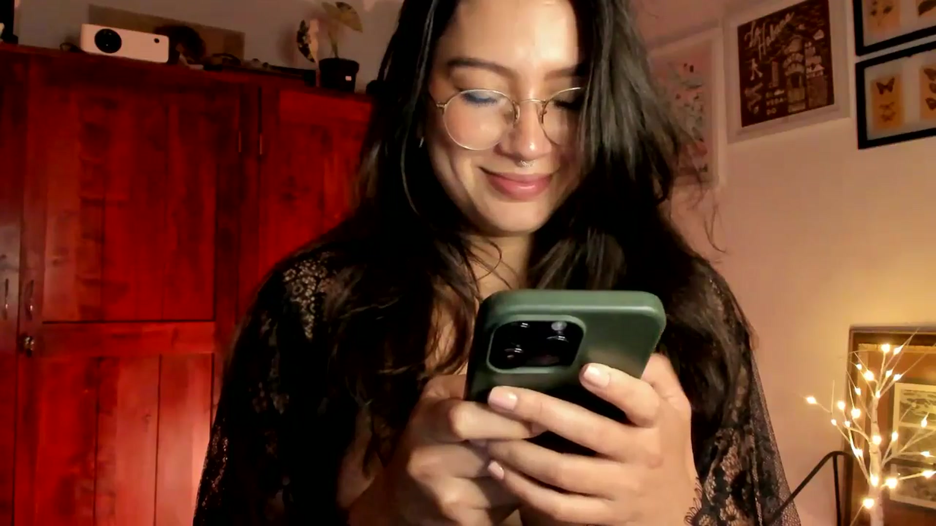 Gallery image thumbnail from Lindsoft's myfreecams stream on, 12/22/2025, 01:02 image 16 of 20