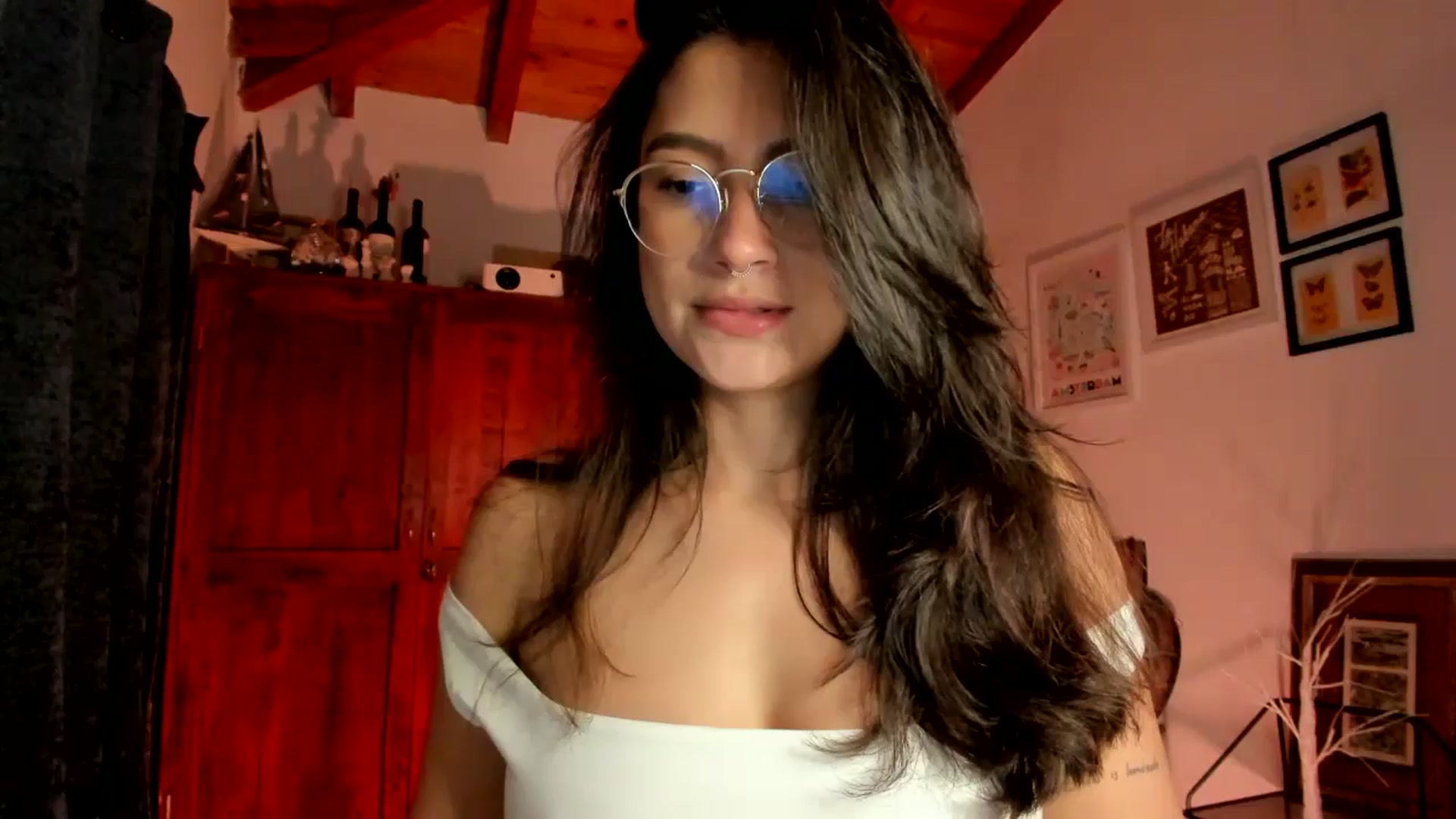 Gallery image thumbnail from Lindsoft's myfreecams stream on, 12/23/2025, 02:25 image 5 of 20