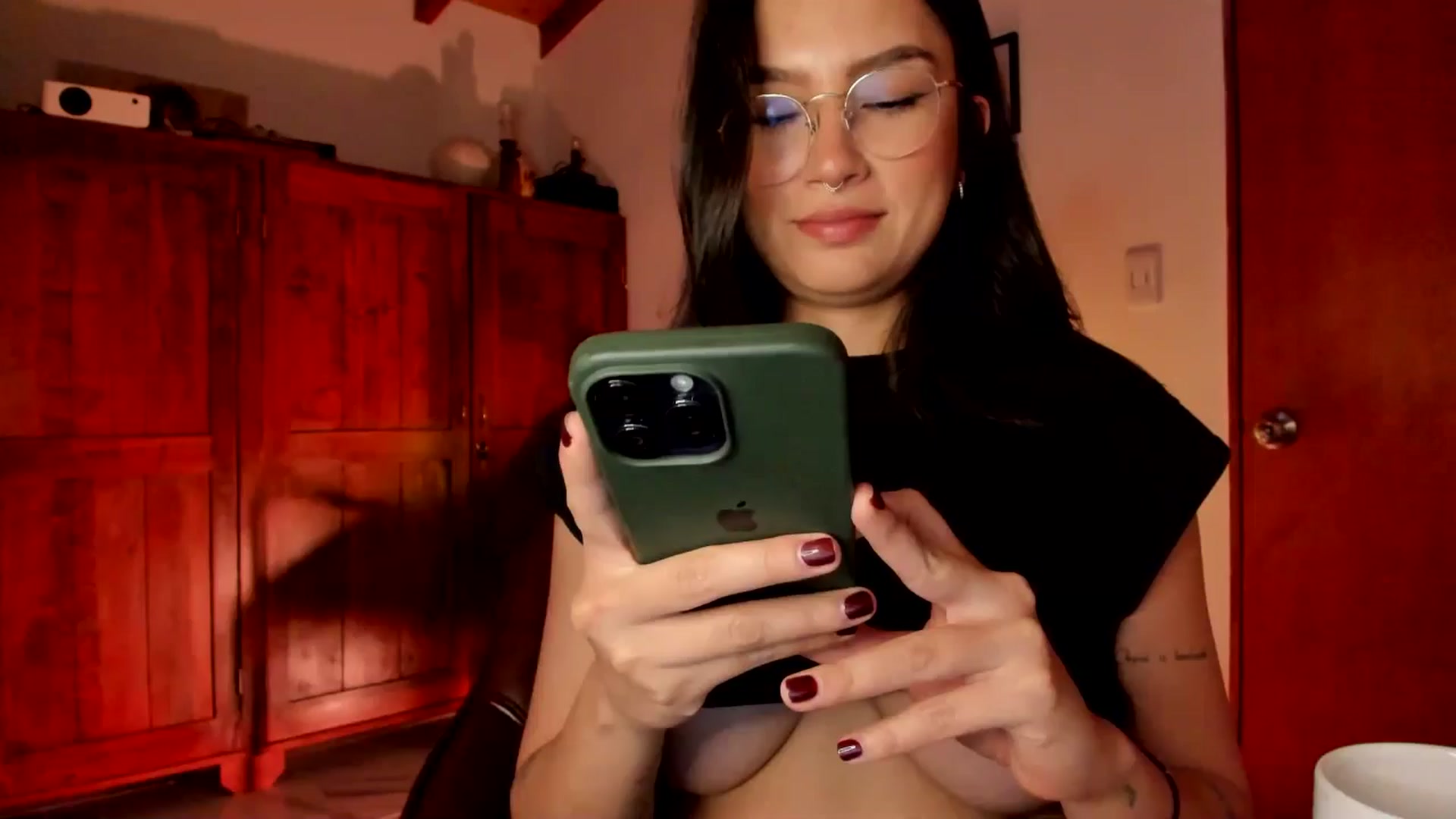 Gallery image thumbnail from Lindsoft's myfreecams stream on, 12/29/2025, 24:32 image 1 of 20