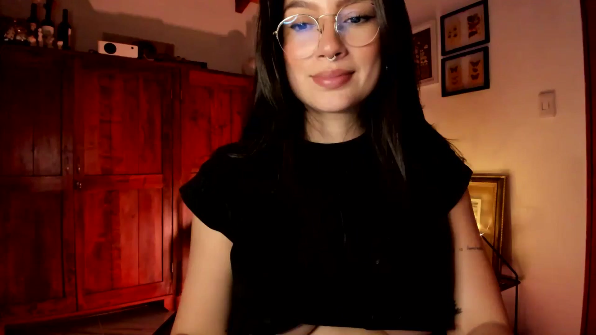 Gallery image thumbnail from Lindsoft's myfreecams stream on, 12/29/2025, 24:32 image 8 of 20