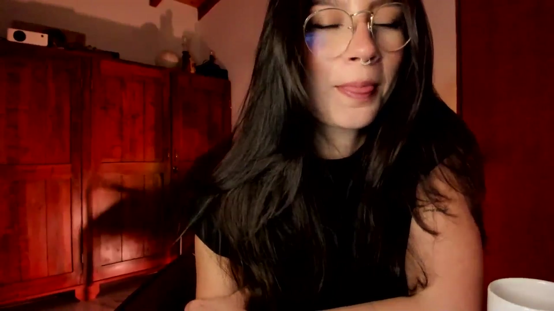 Gallery image thumbnail from Lindsoft's myfreecams stream on, 12/29/2025, 24:32 image 5 of 20