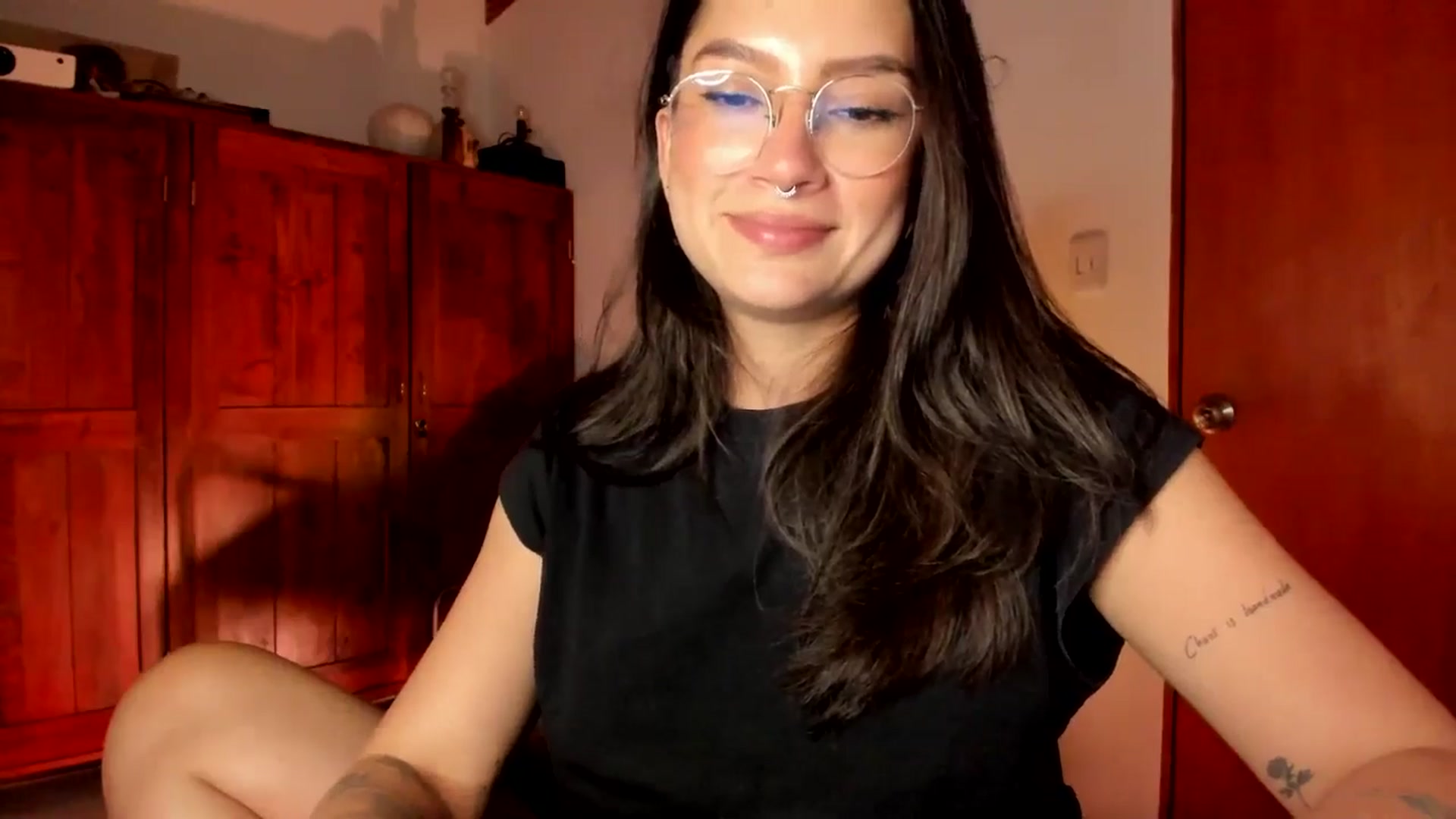 Gallery image thumbnail from Lindsoft's myfreecams stream on, 12/29/2025, 01:32 image 9 of 20