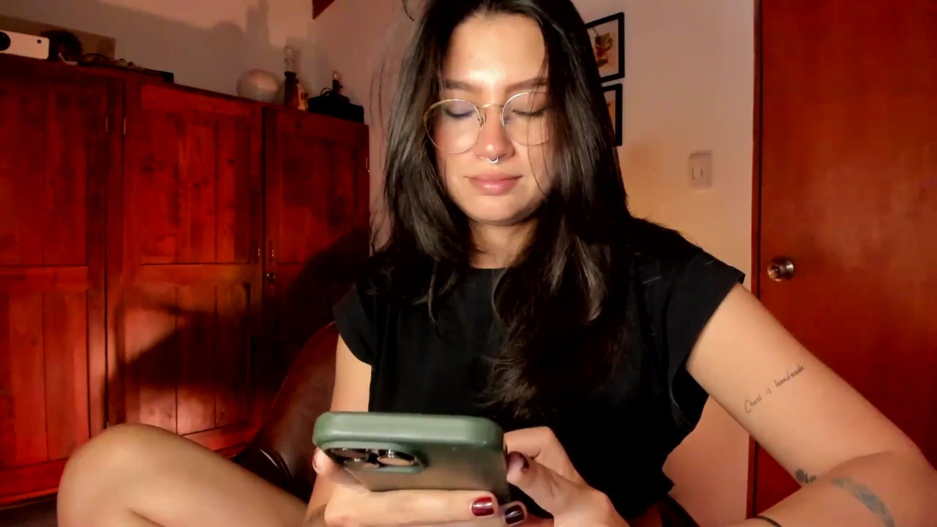 Gallery image thumbnail from Lindsoft's myfreecams stream on, 12/29/2025, 01:32 image 5 of 20