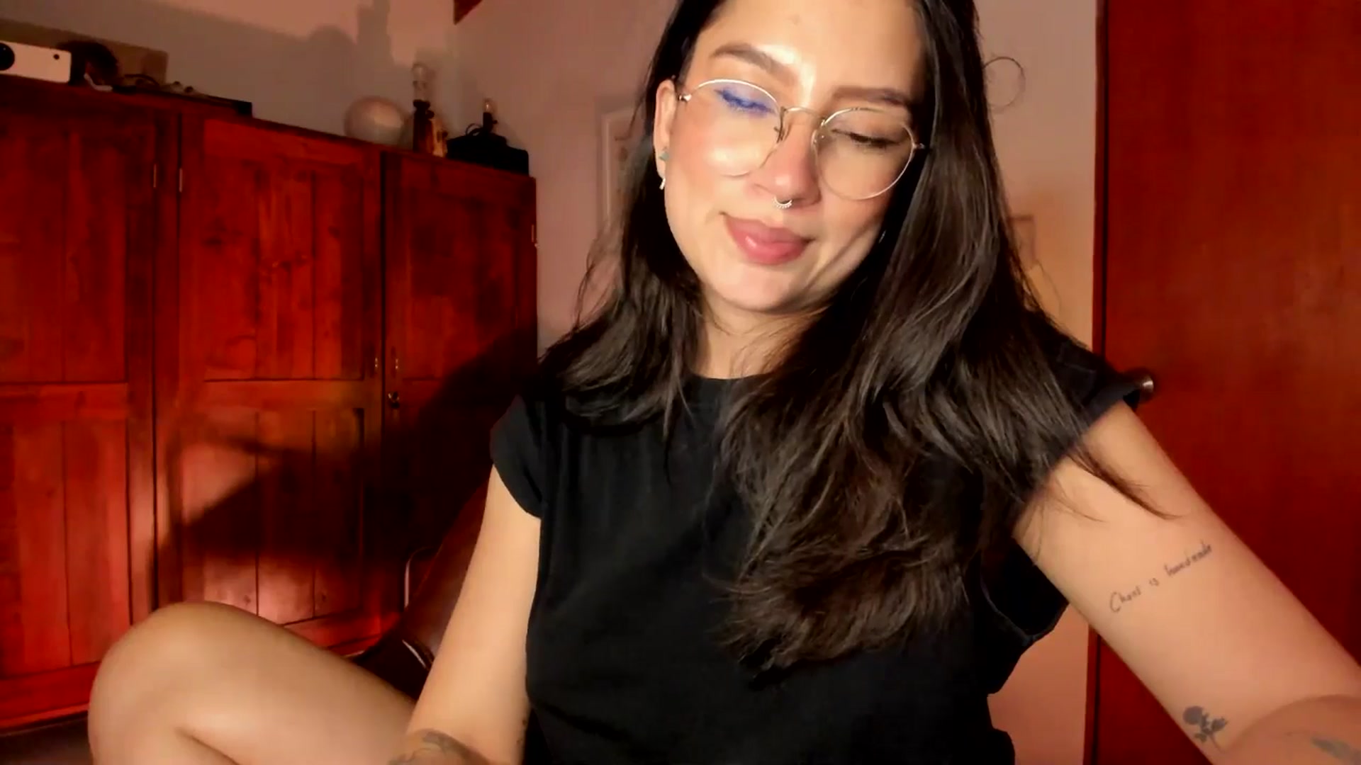 Gallery image thumbnail from Lindsoft's myfreecams stream on, 12/29/2025, 01:32 image 8 of 20
