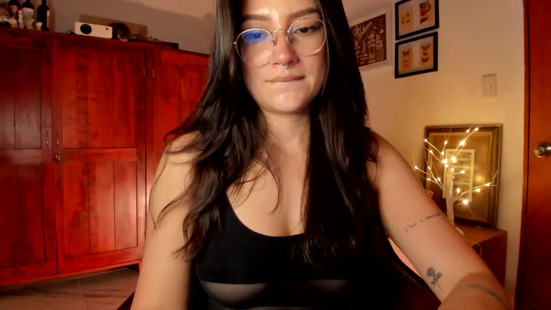 Gallery image thumbnail from Lindsoft's myfreecams stream on, 12/31/2025, 03:40 image 20 of 20