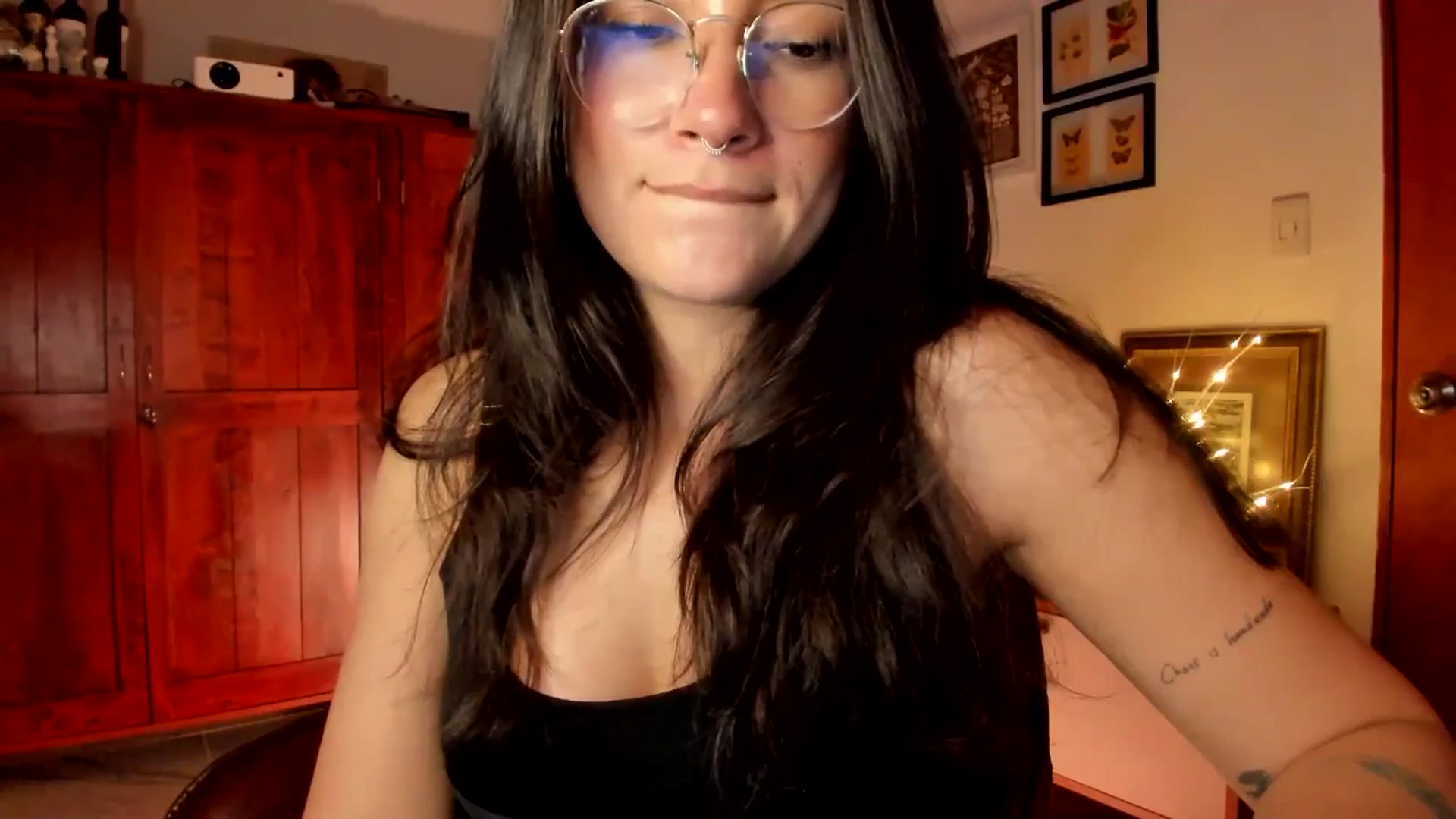 Gallery image thumbnail from Lindsoft's myfreecams stream on, 12/31/2025, 03:40 image 8 of 20