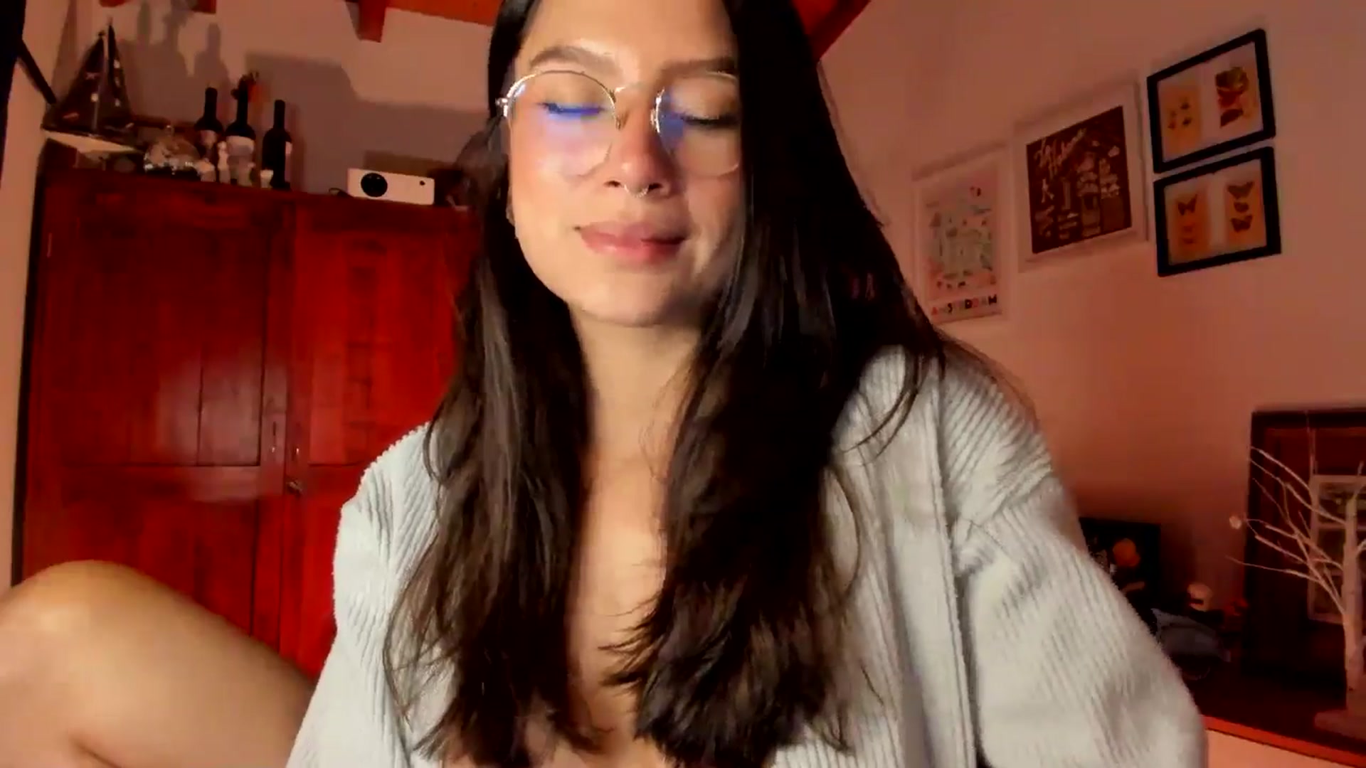 Gallery image thumbnail from Lindsoft's myfreecams stream on, 01/06/2026, 04:34 image 4 of 20