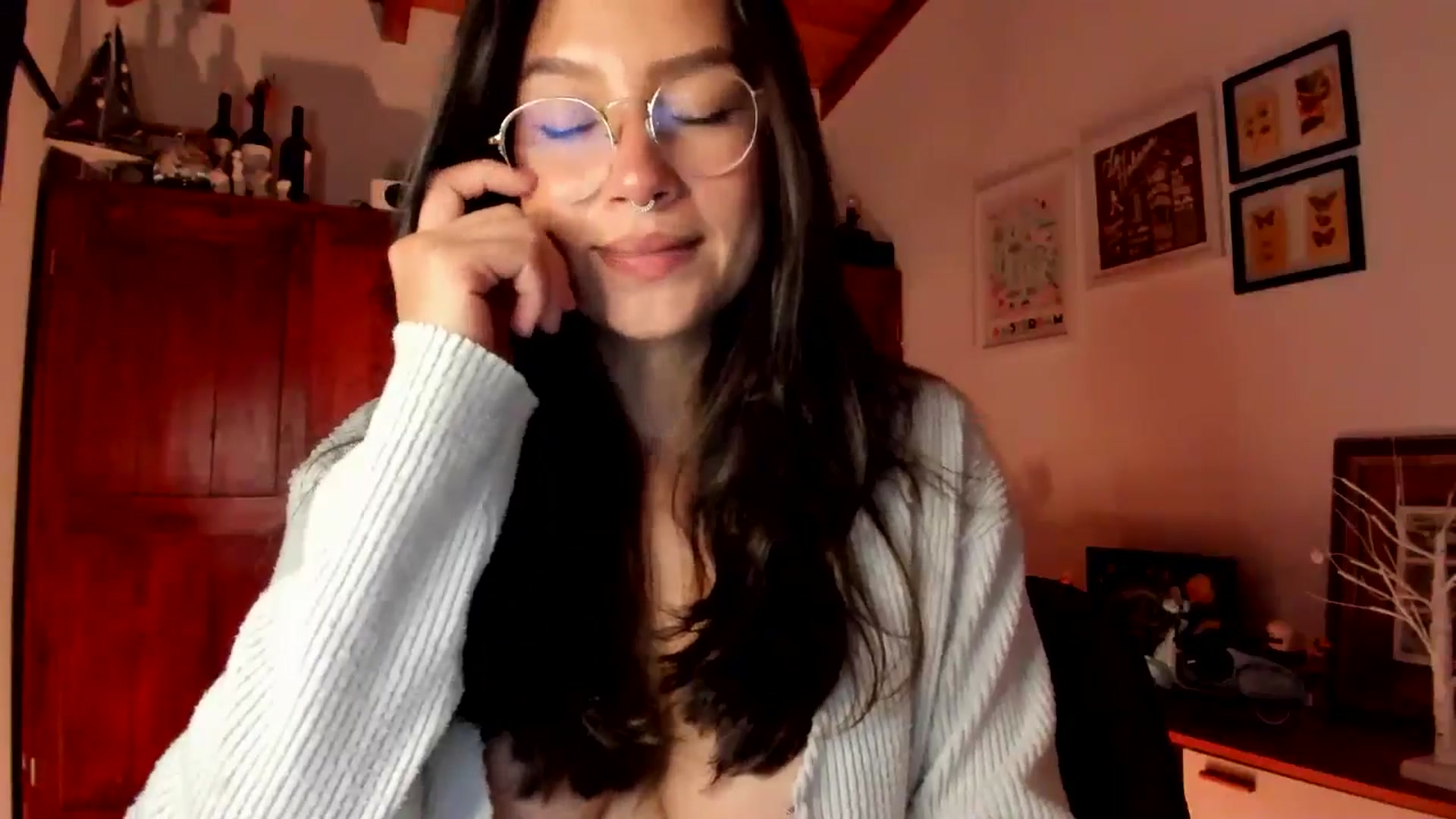 Gallery image thumbnail from Lindsoft's myfreecams stream on, 01/06/2026, 04:34 image 11 of 20