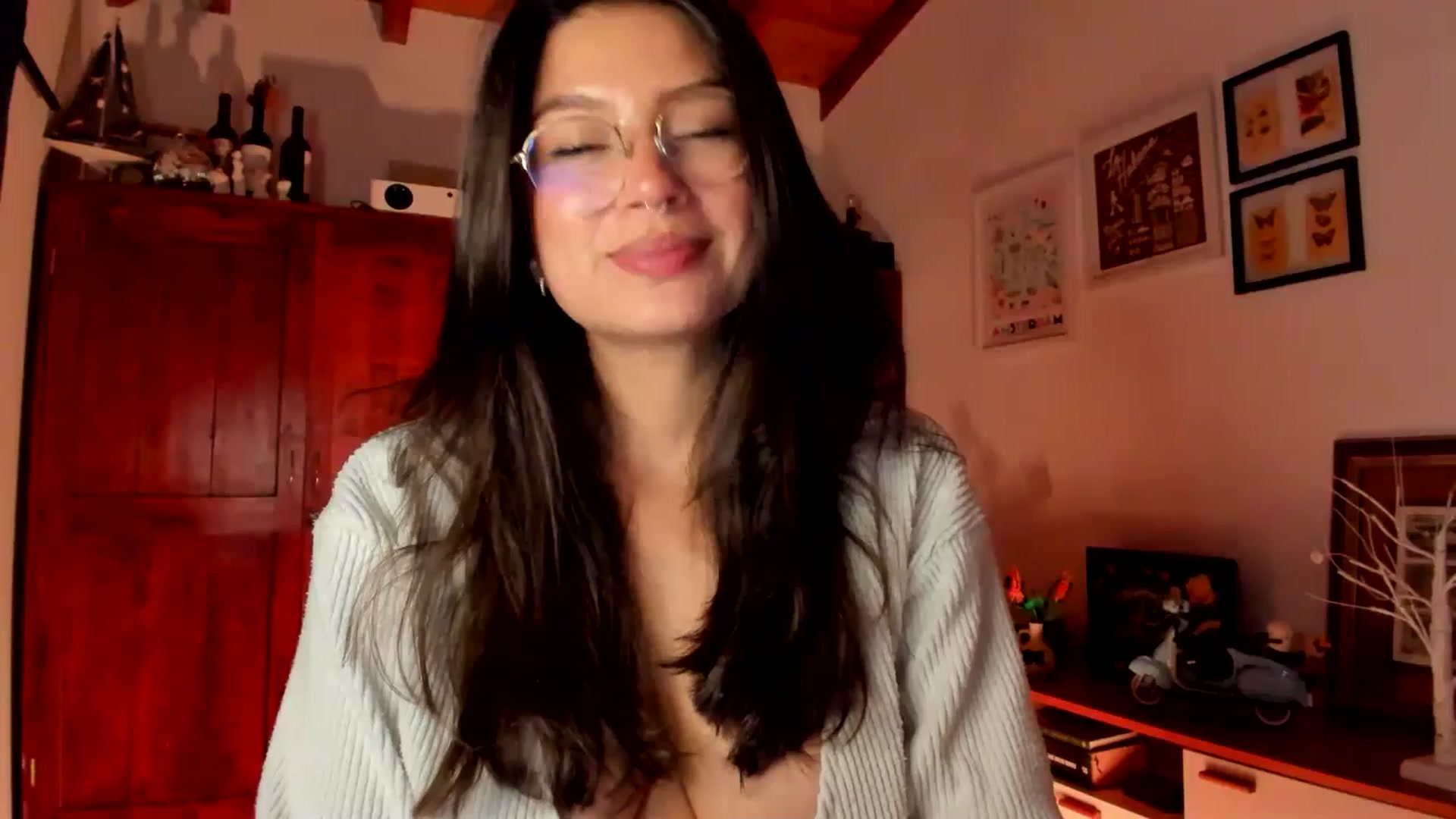 Gallery image thumbnail from Lindsoft's myfreecams stream on, 01/06/2026, 04:34 image 5 of 20
