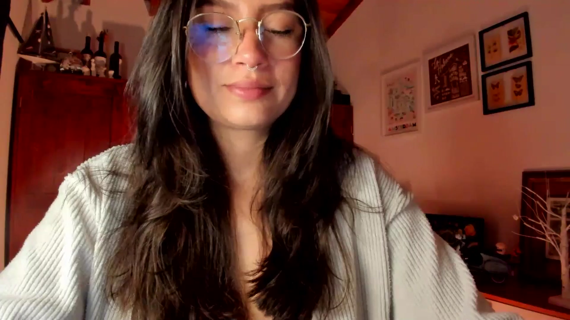 Gallery image thumbnail from Lindsoft's myfreecams stream on, 01/06/2026, 04:34 image 12 of 20