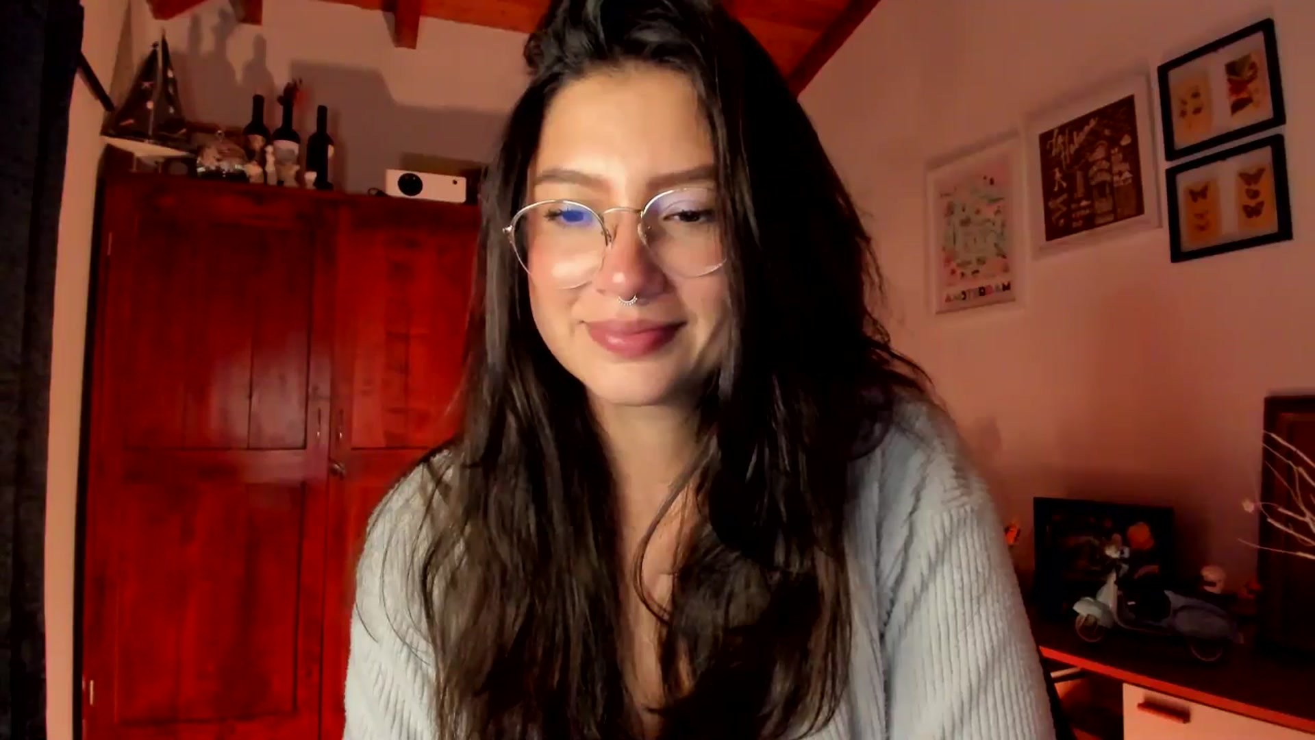 Gallery image thumbnail from Lindsoft's myfreecams stream on, 01/06/2026, 04:34 image 19 of 20