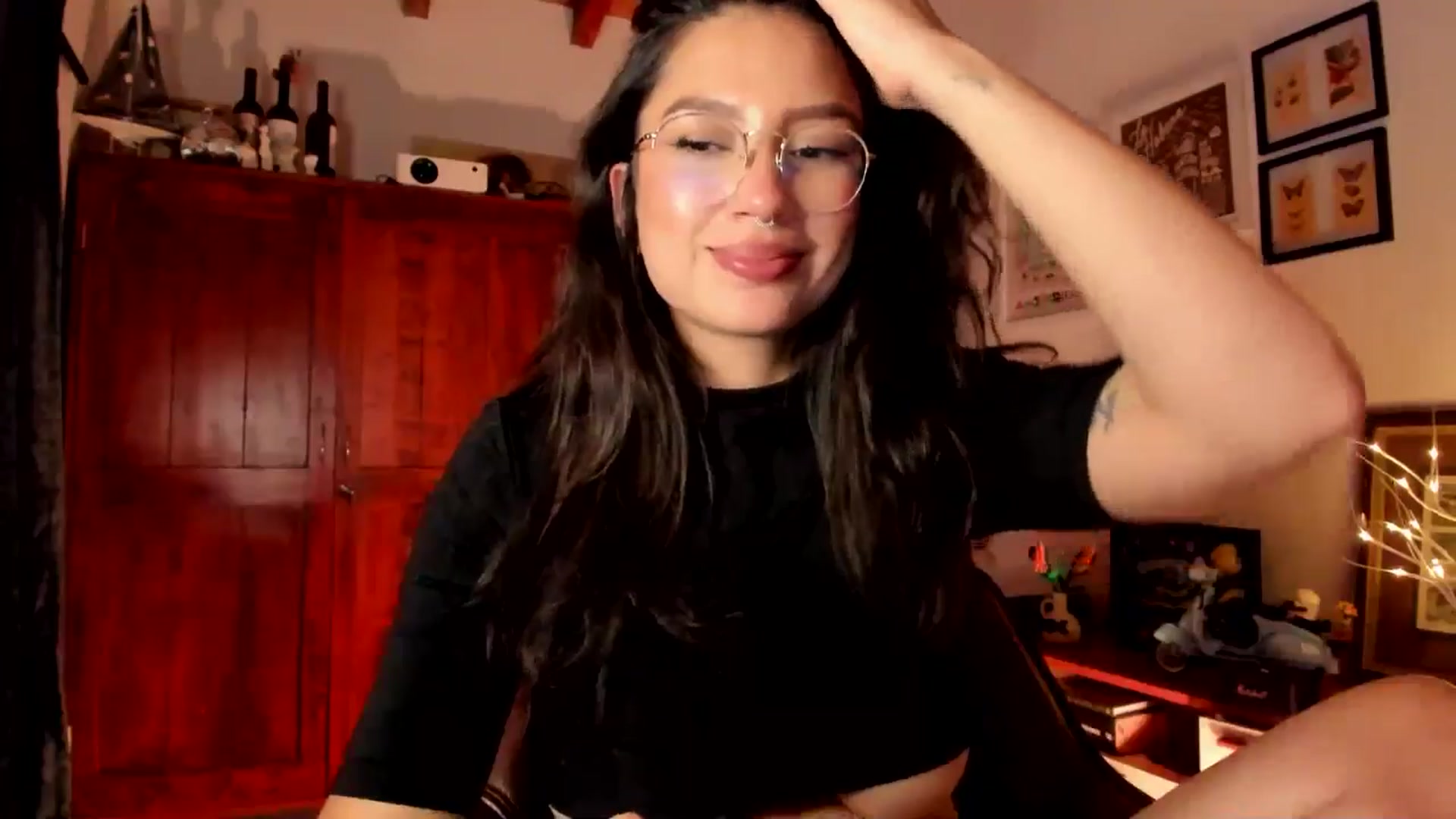 Gallery image thumbnail from Lindsoft's myfreecams stream on, 01/08/2026, 04:00 image 15 of 20