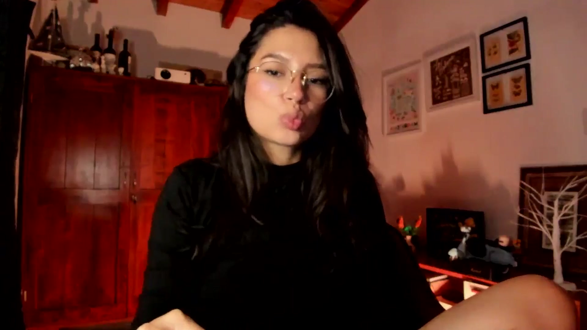 Gallery image thumbnail from Lindsoft's myfreecams stream on, 01/13/2026, 03:51 image 11 of 20