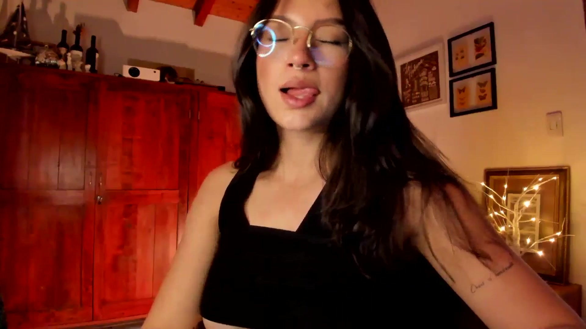 Gallery image thumbnail from Lindsoft's myfreecams stream on, 01/14/2026, 22:54 image 11 of 20