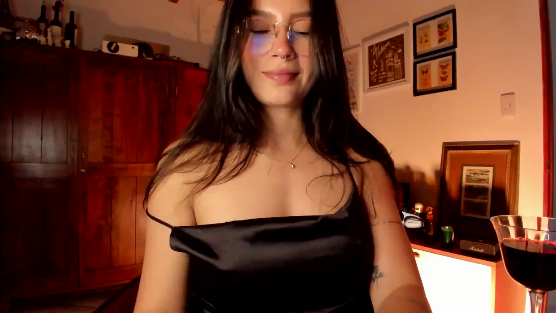 Gallery image thumbnail from Lindsoft's myfreecams stream on, 01/28/2026, 24:48 image 17 of 20