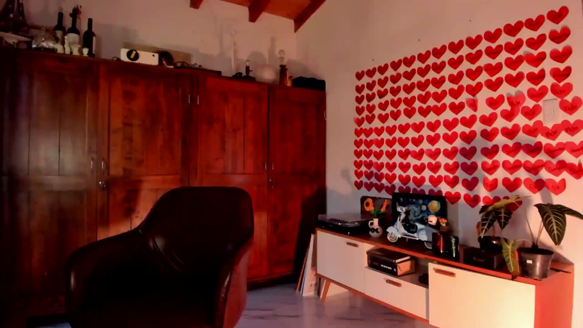 Gallery image thumbnail from Lindsoft's myfreecams stream on, 02/09/2026, 21:14 image 6 of 20