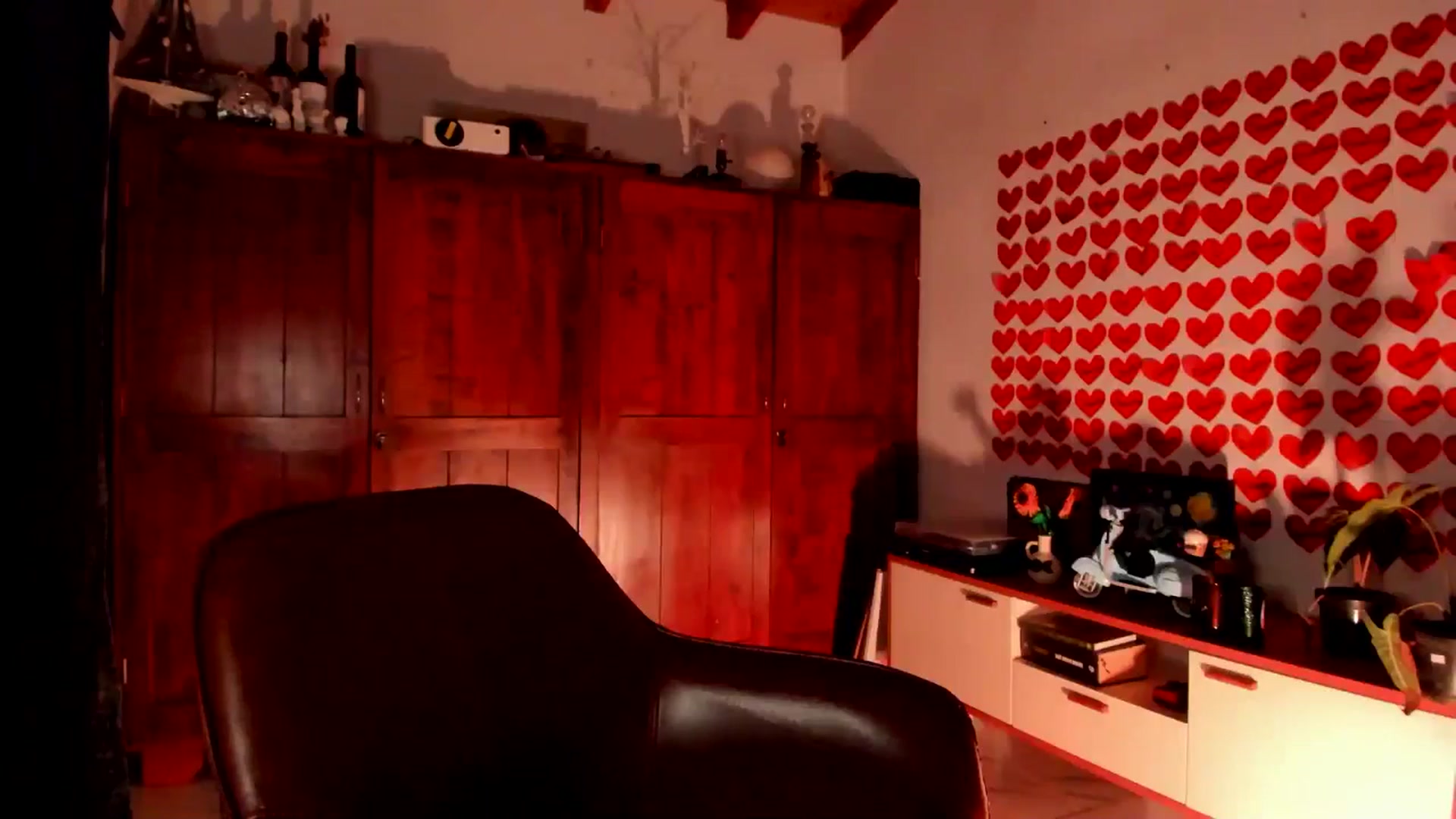 Gallery image thumbnail from Lindsoft's myfreecams stream on, 02/14/2026, 01:08 image 12 of 20