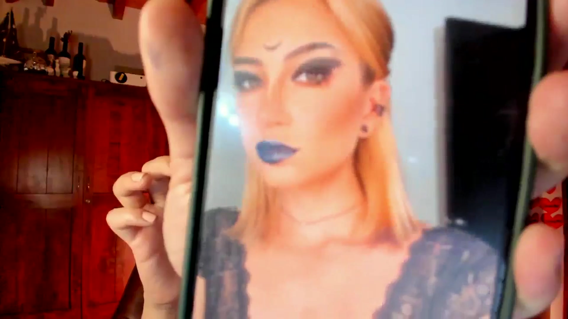 Gallery image thumbnail from Lindsoft's myfreecams stream on, 02/15/2026, 02:33 image 13 of 20
