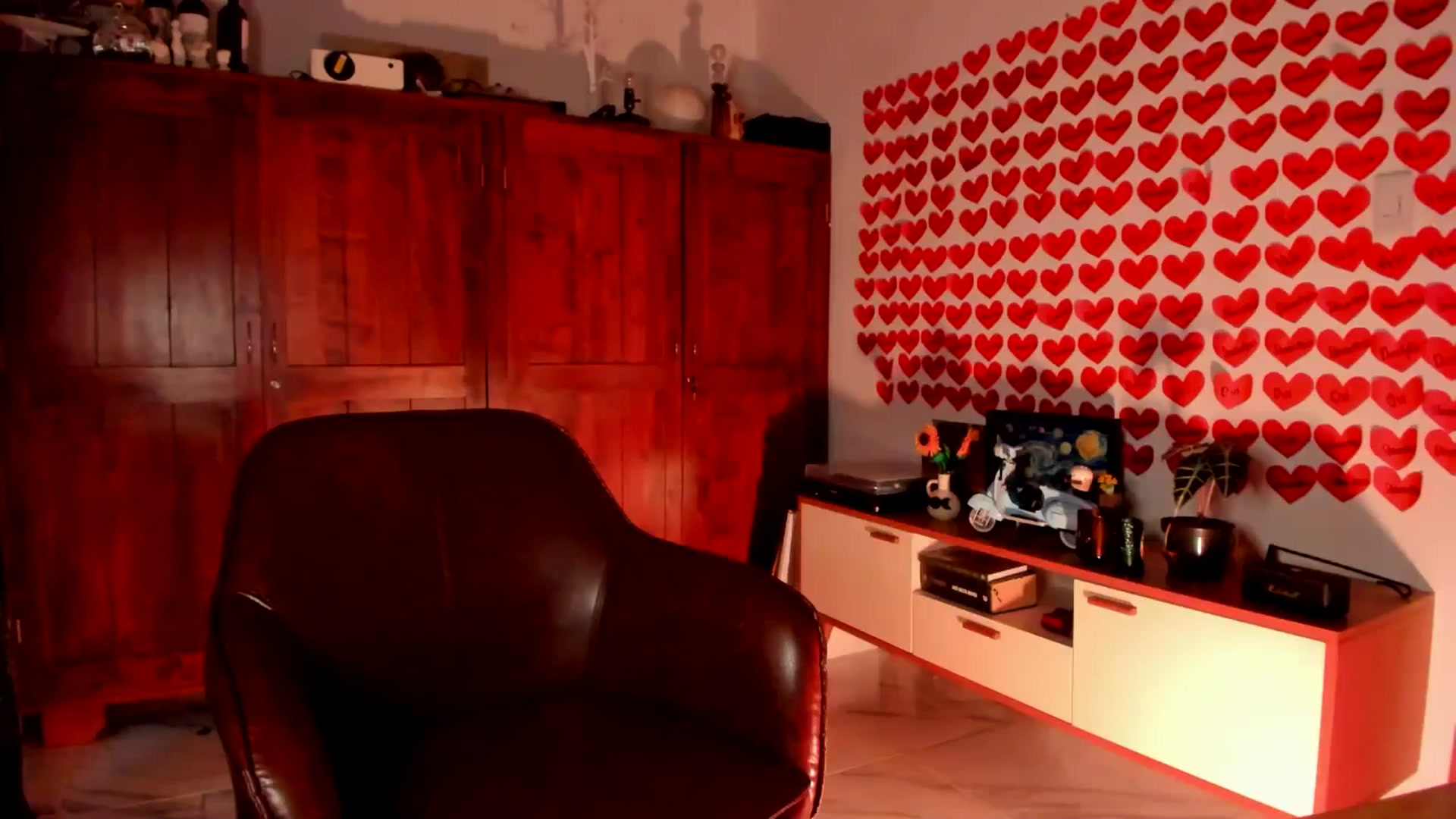 Gallery image thumbnail from Lindsoft's myfreecams stream on, 02/15/2026, 22:58 image 8 of 20