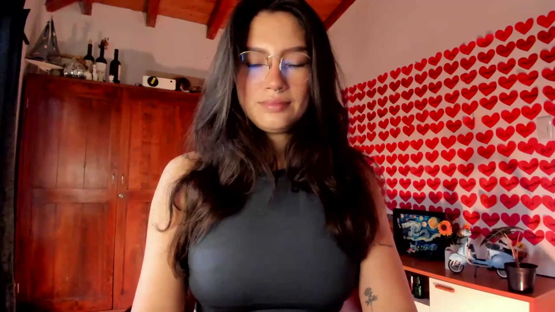 Gallery image thumbnail from Lindsoft's myfreecams stream on, 02/22/2026, 18:06 image 7 of 20