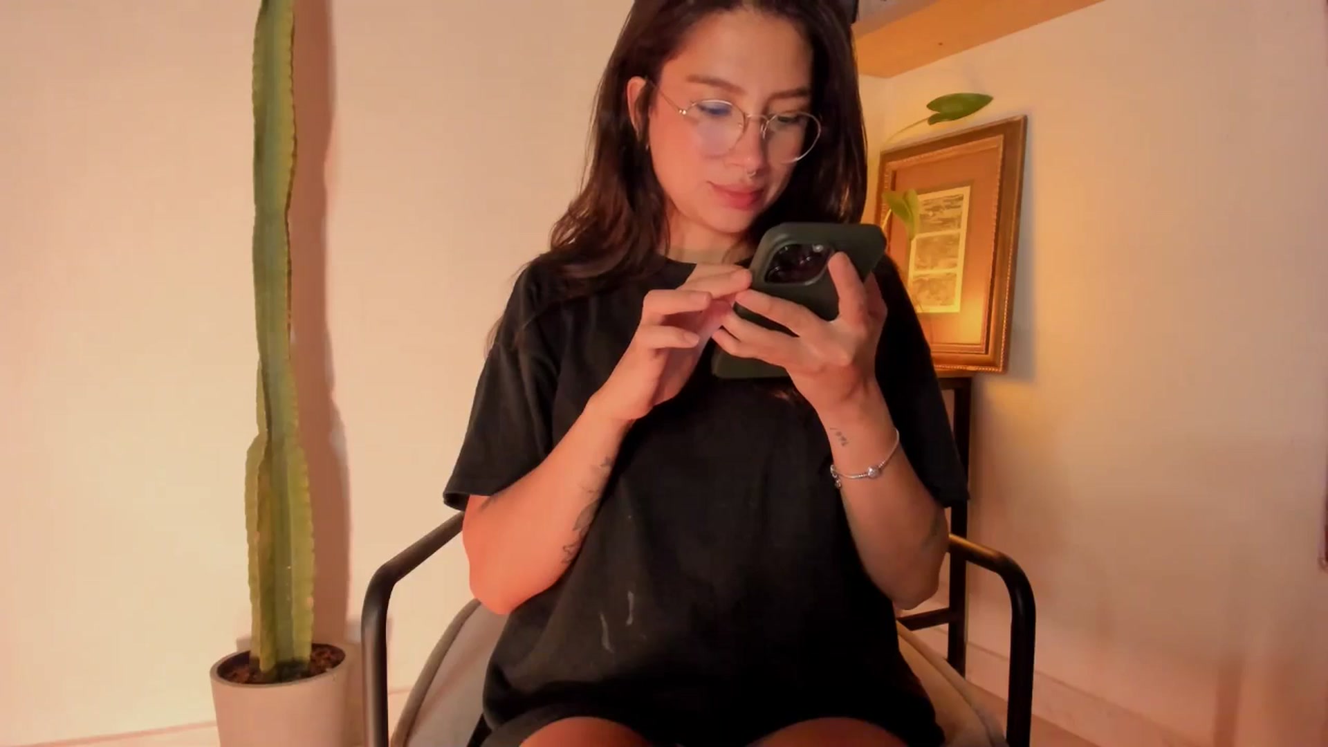 Gallery image thumbnail from Lindsoft's myfreecams stream on, 03/05/2026, 02:21 image 20 of 20