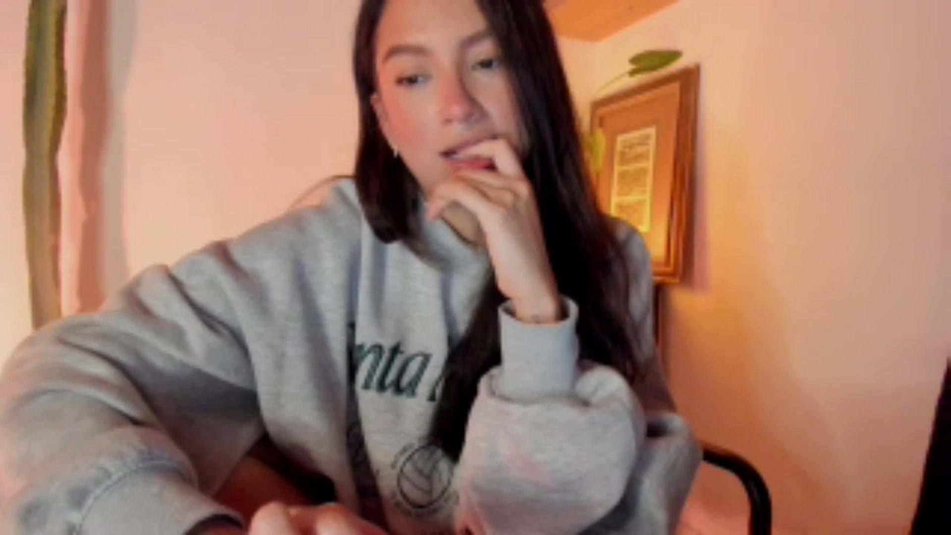 Gallery image thumbnail from Lindsoft's myfreecams stream on, 03/09/2026, 23:18 image 16 of 20