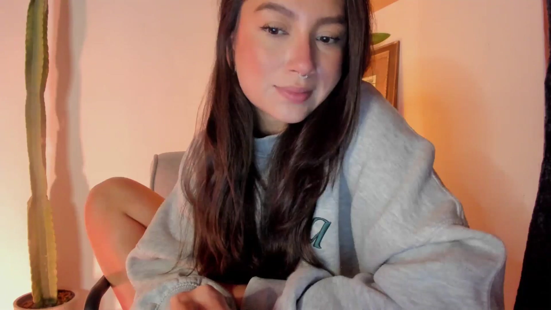Gallery image thumbnail from Lindsoft's myfreecams stream on, 03/10/2026, 24:36 image 3 of 20