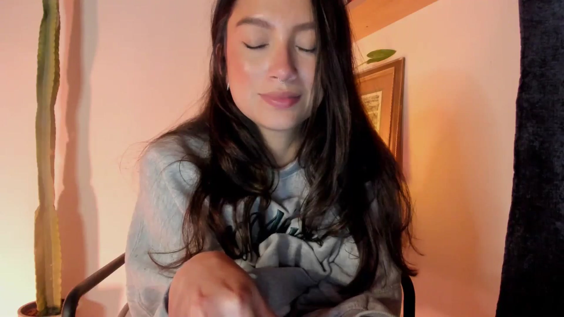 Gallery image thumbnail from Lindsoft's myfreecams stream on, 03/10/2026, 03:03 image 11 of 20