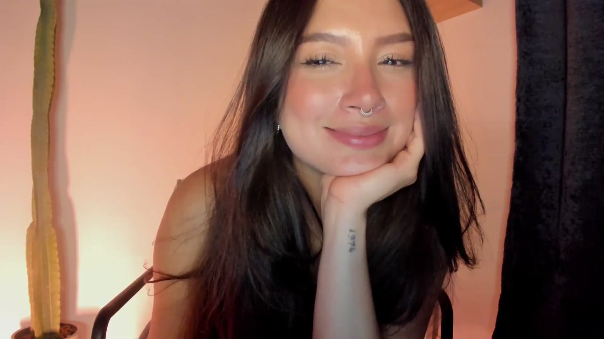 Gallery image thumbnail from Lindsoft's myfreecams stream on, 03/26/2026, 03:23 image 14 of 20