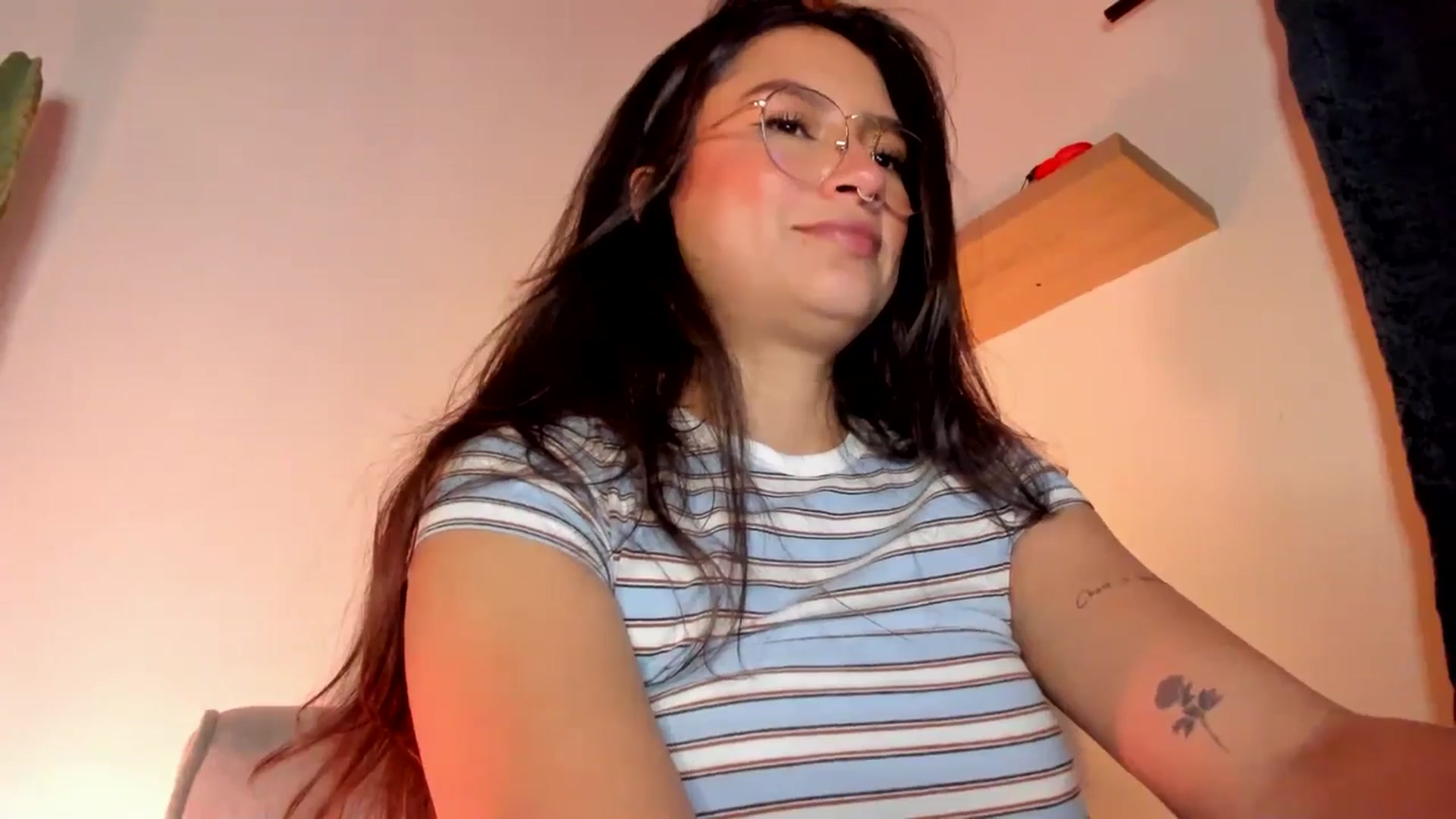 Gallery image thumbnail from Lindsoft's myfreecams stream on, 03/30/2026, 04:23 image 7 of 20