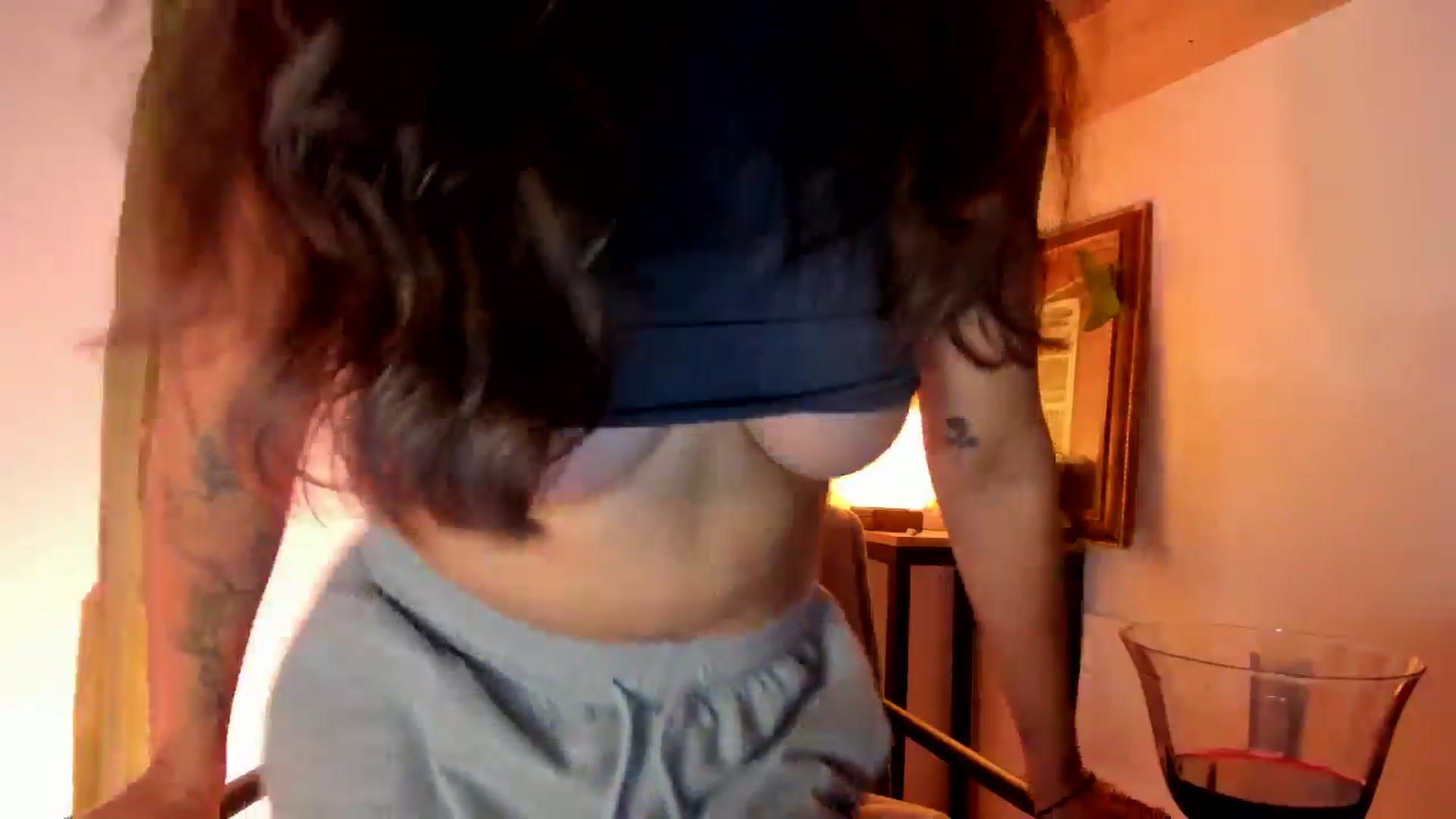 Gallery image thumbnail from Lindsoft's myfreecams stream on, 03/31/2026, 04:21 image 19 of 20
