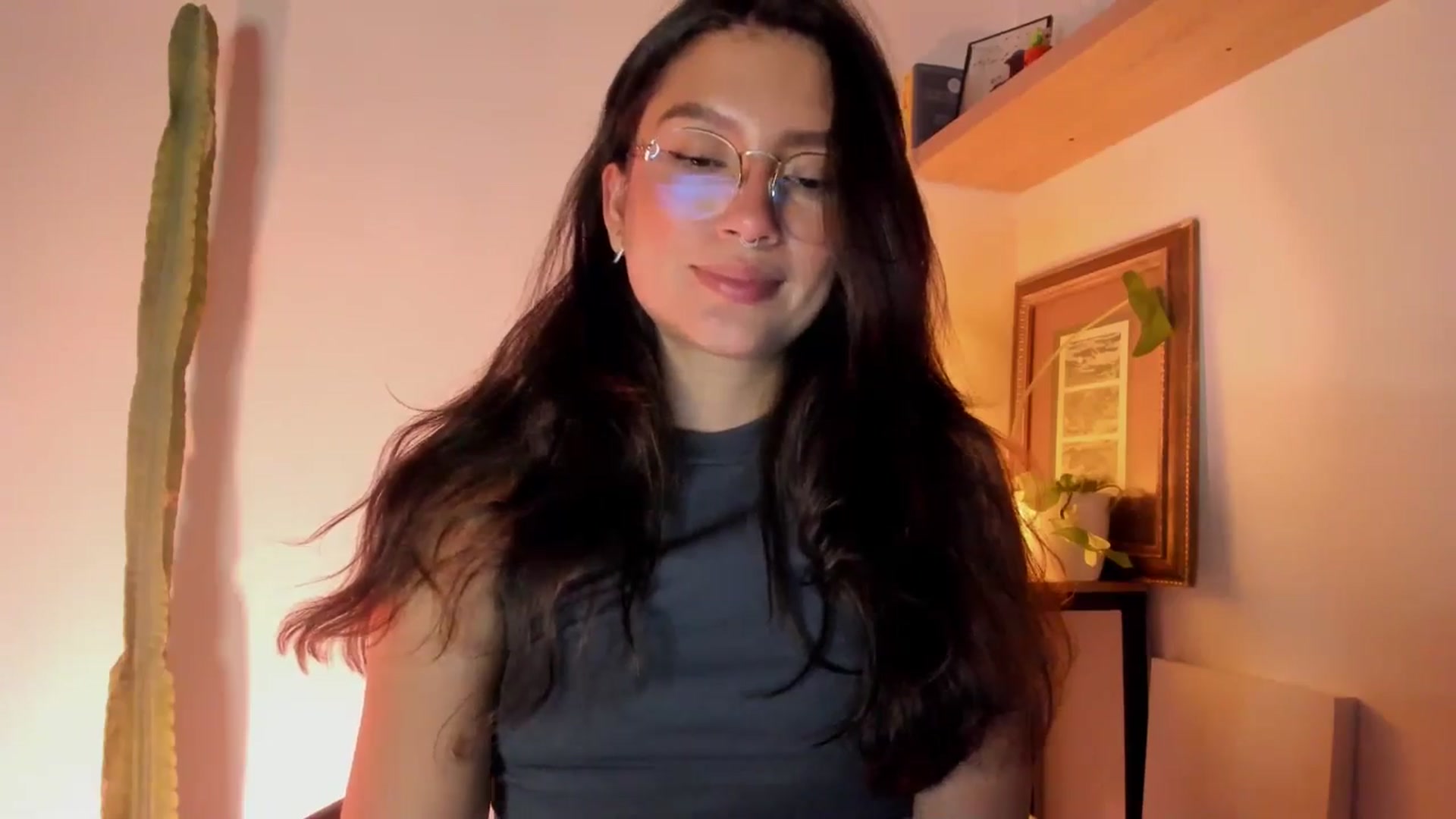 Gallery image thumbnail from Lindsoft's myfreecams stream on, 03/31/2026, 04:58 image 19 of 20